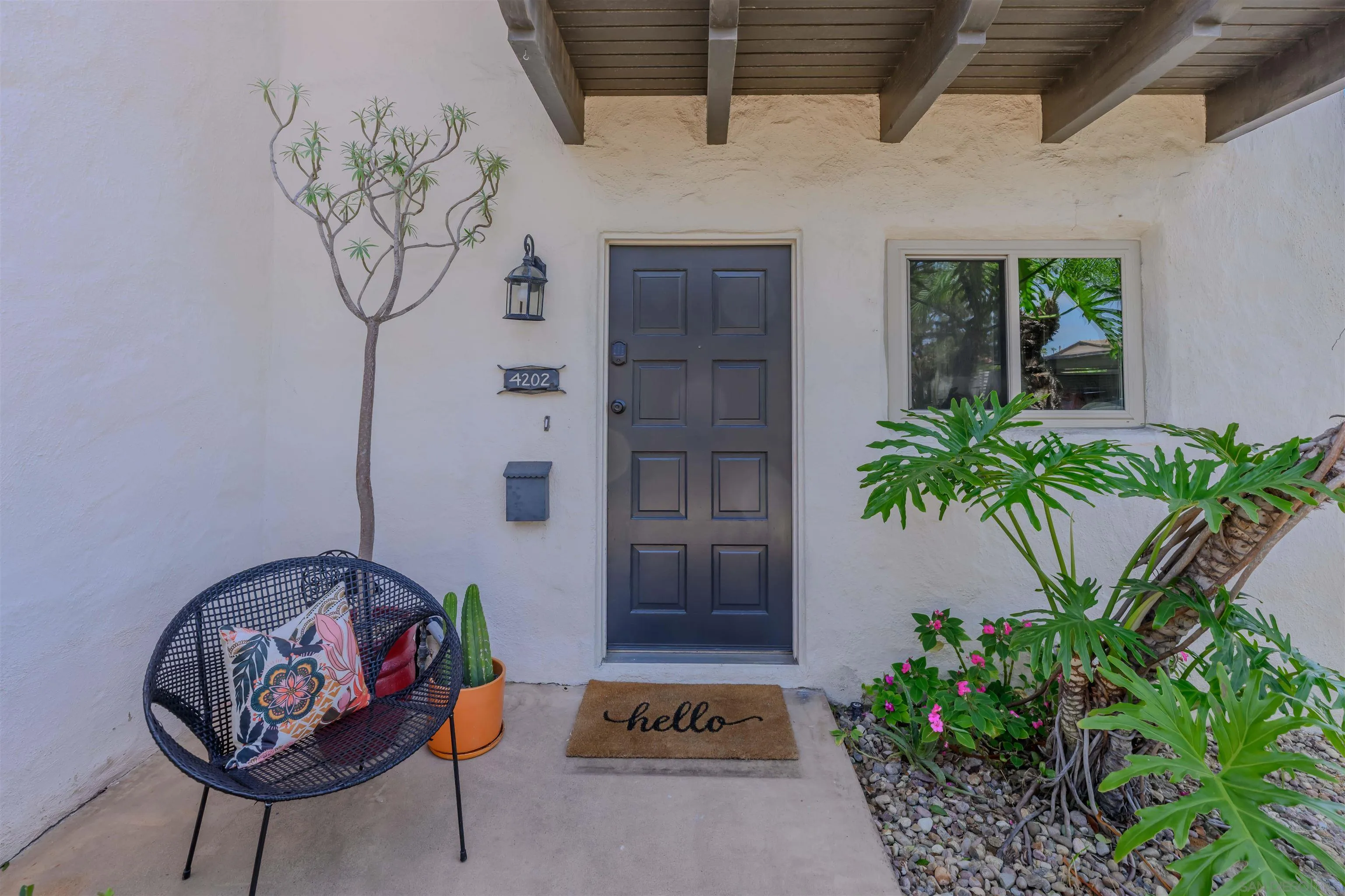 Photo #2: 260016827 Listing: Photo #2
