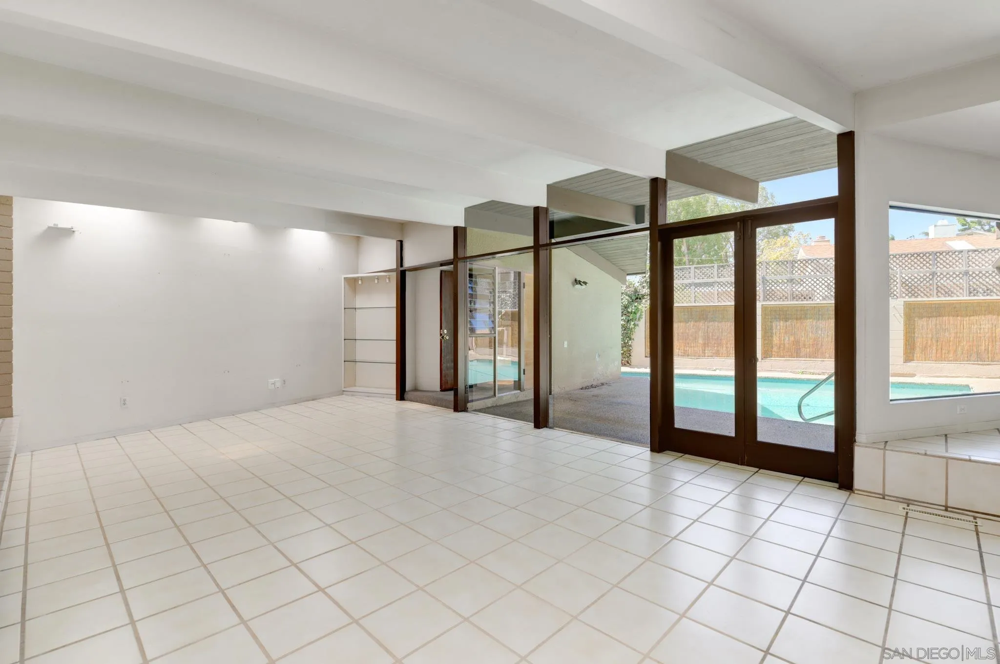 https://cdn.realtyfeed.com/cdn/127/260016830/168fa59a0509f9f34b4f303ebc7d23f5.webp
