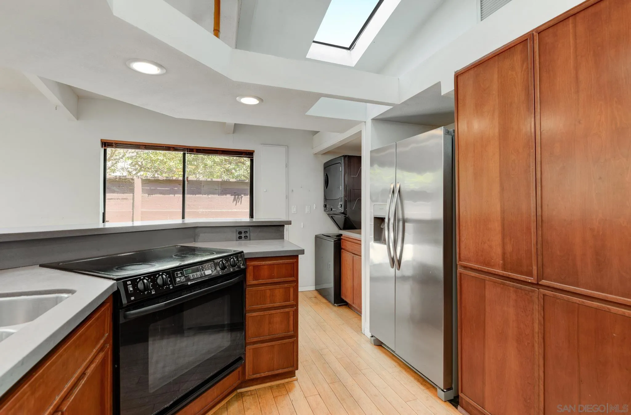 https://cdn.realtyfeed.com/cdn/127/260016830/45bda1b02f2fe5d2226b18c397362782.webp