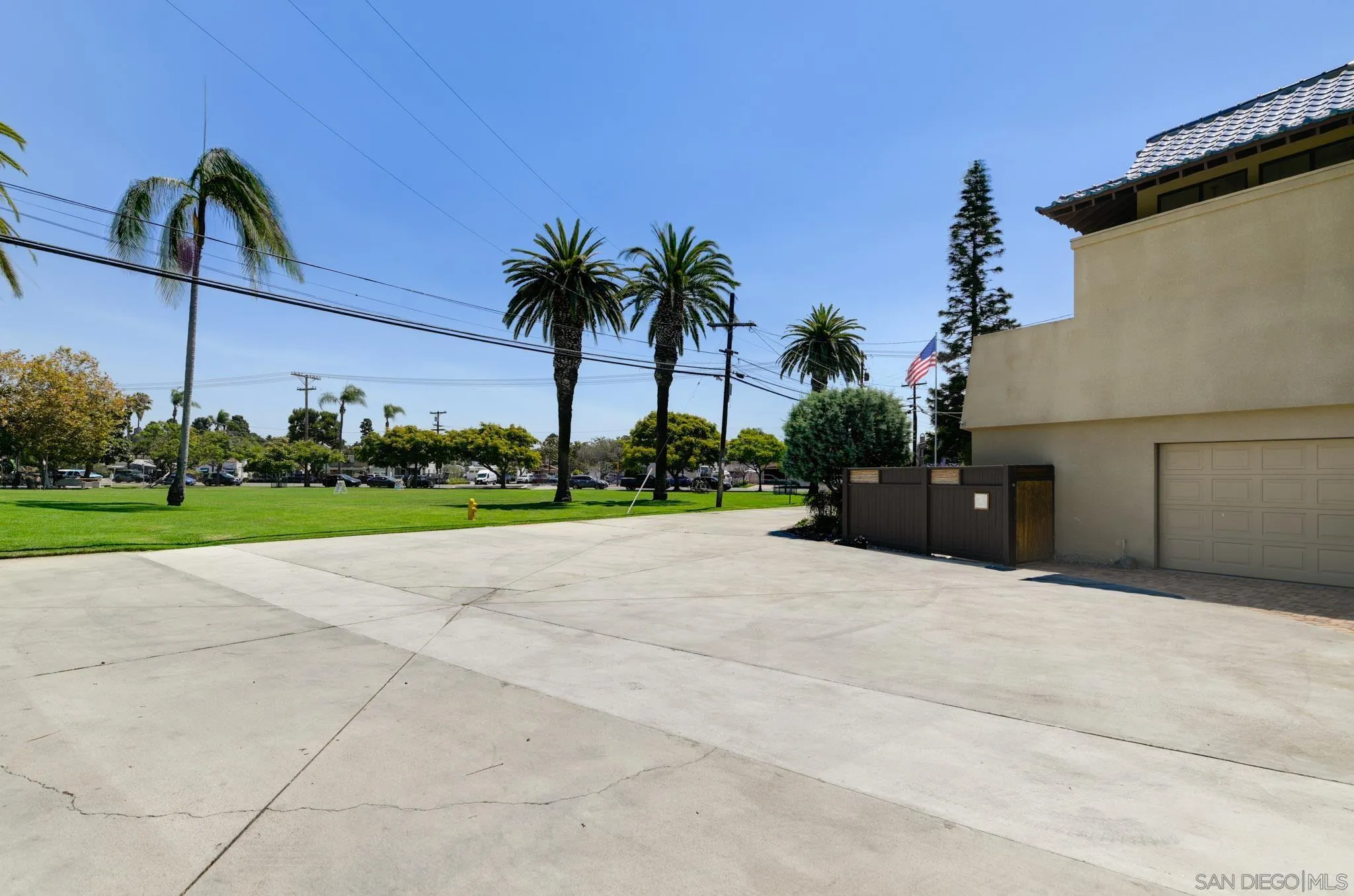 https://cdn.realtyfeed.com/cdn/127/260016830/6831546de07eb6d6a5bb10ff9d41e554.webp