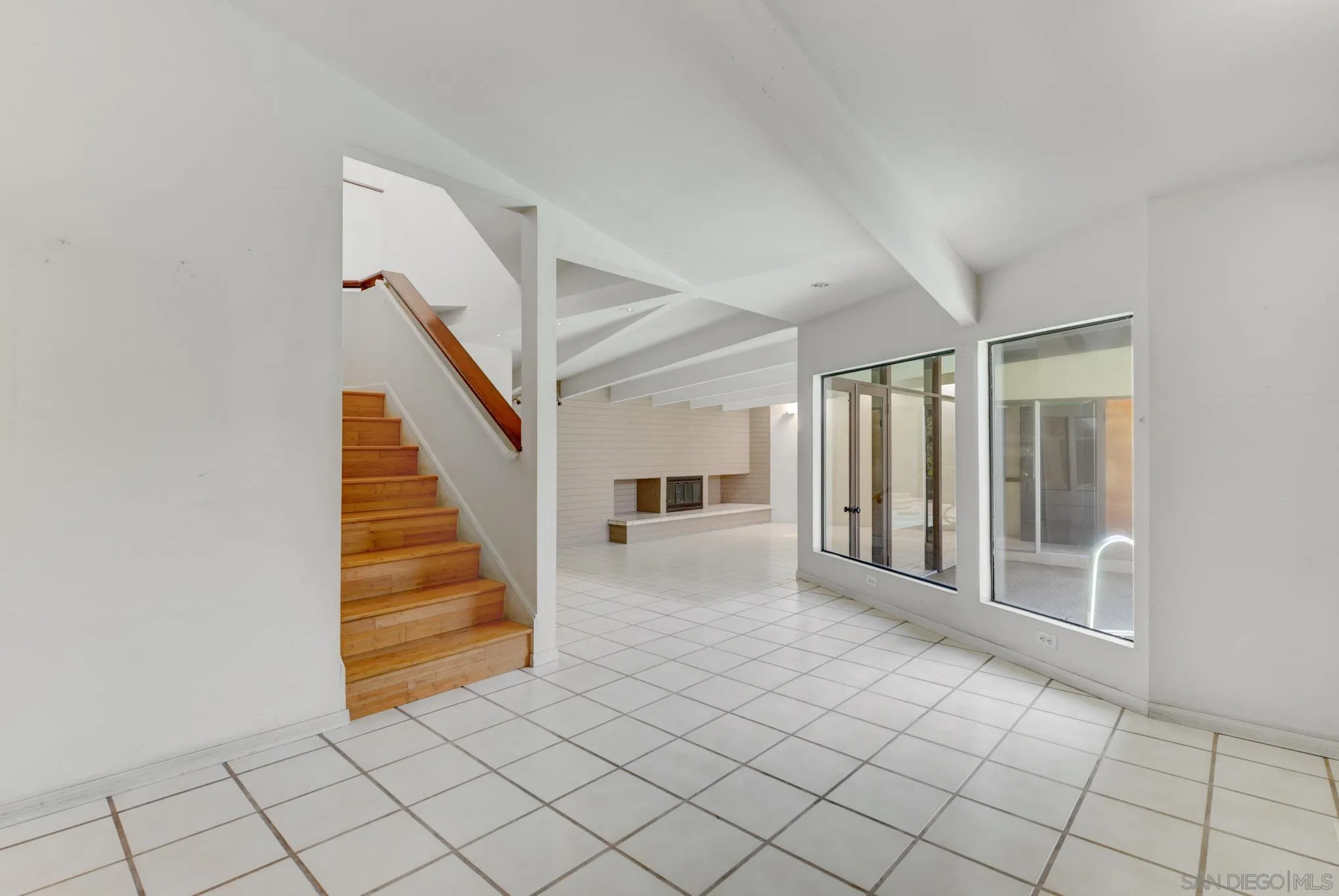 https://cdn.realtyfeed.com/cdn/127/260016830/e6b9f00955d387405b5a88f163958d8e.webp
