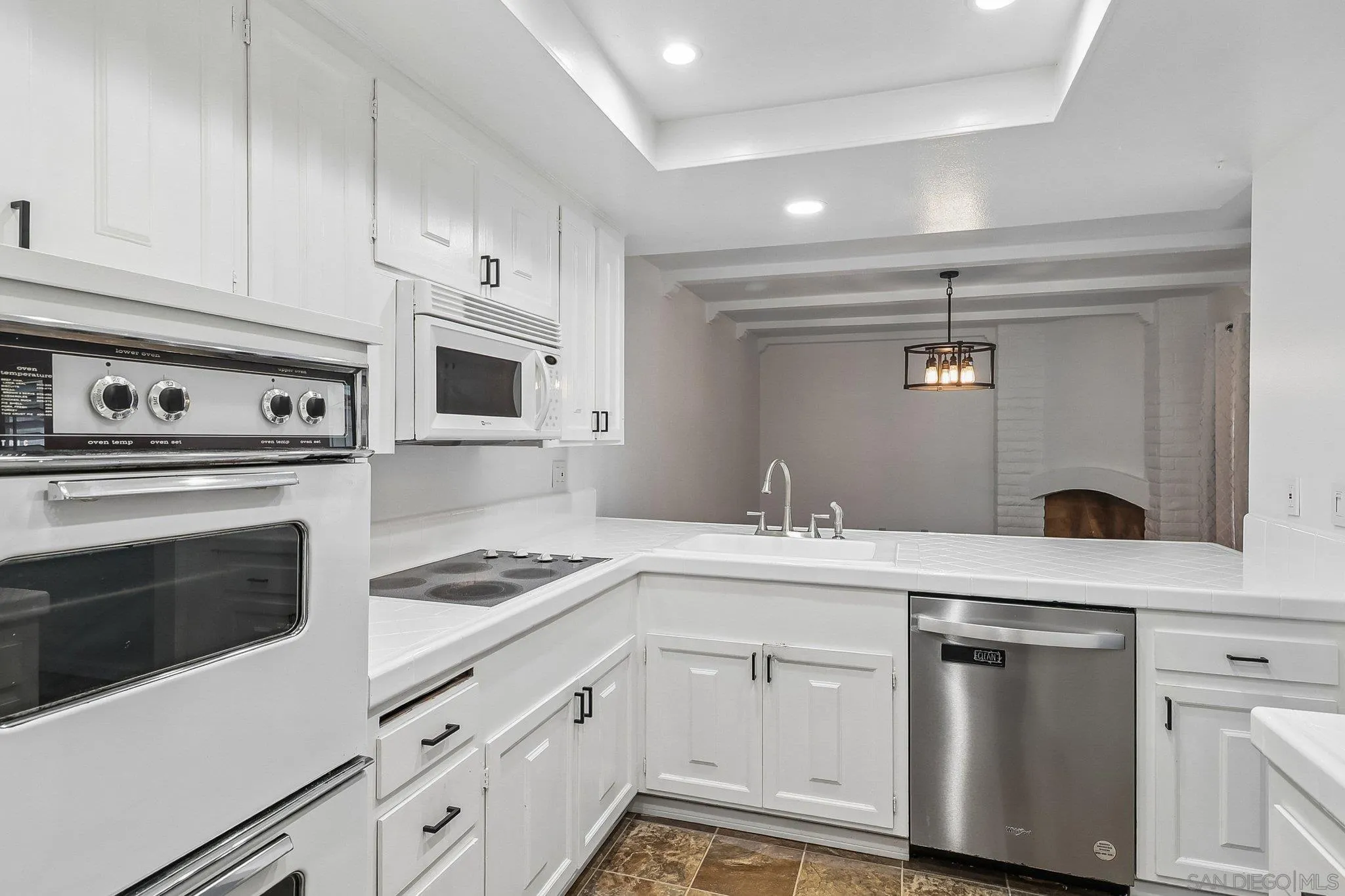 Photo #14: 260016831 Listing: Photo #14