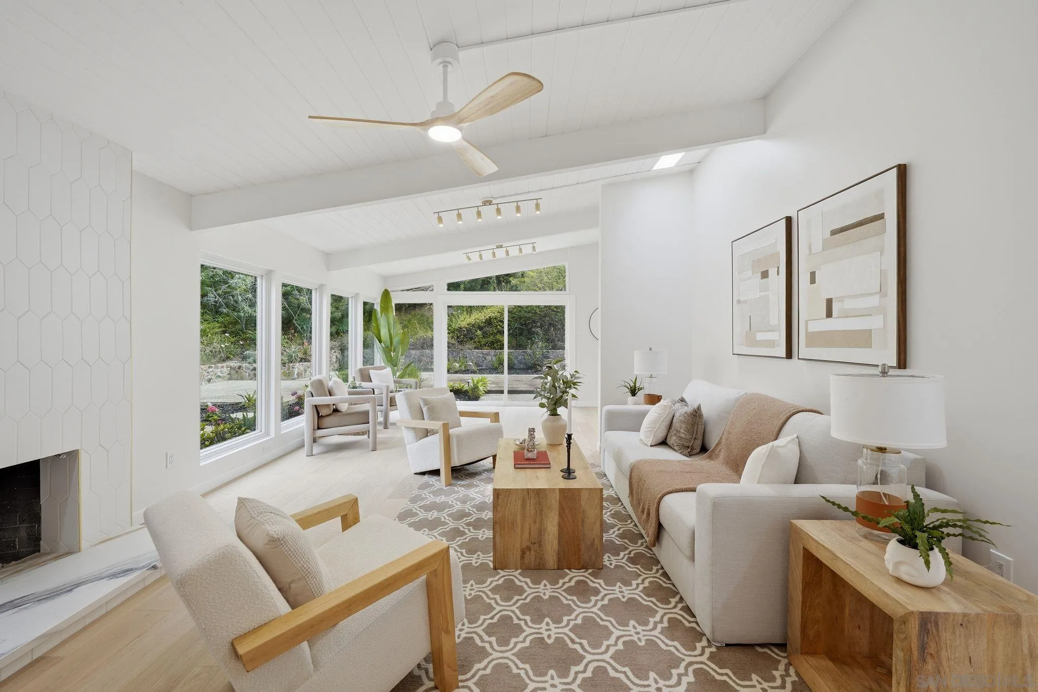https://cdn.realtyfeed.com/cdn/127/260016834/00ff25910908bd3f8d8fb4129361014d.webp