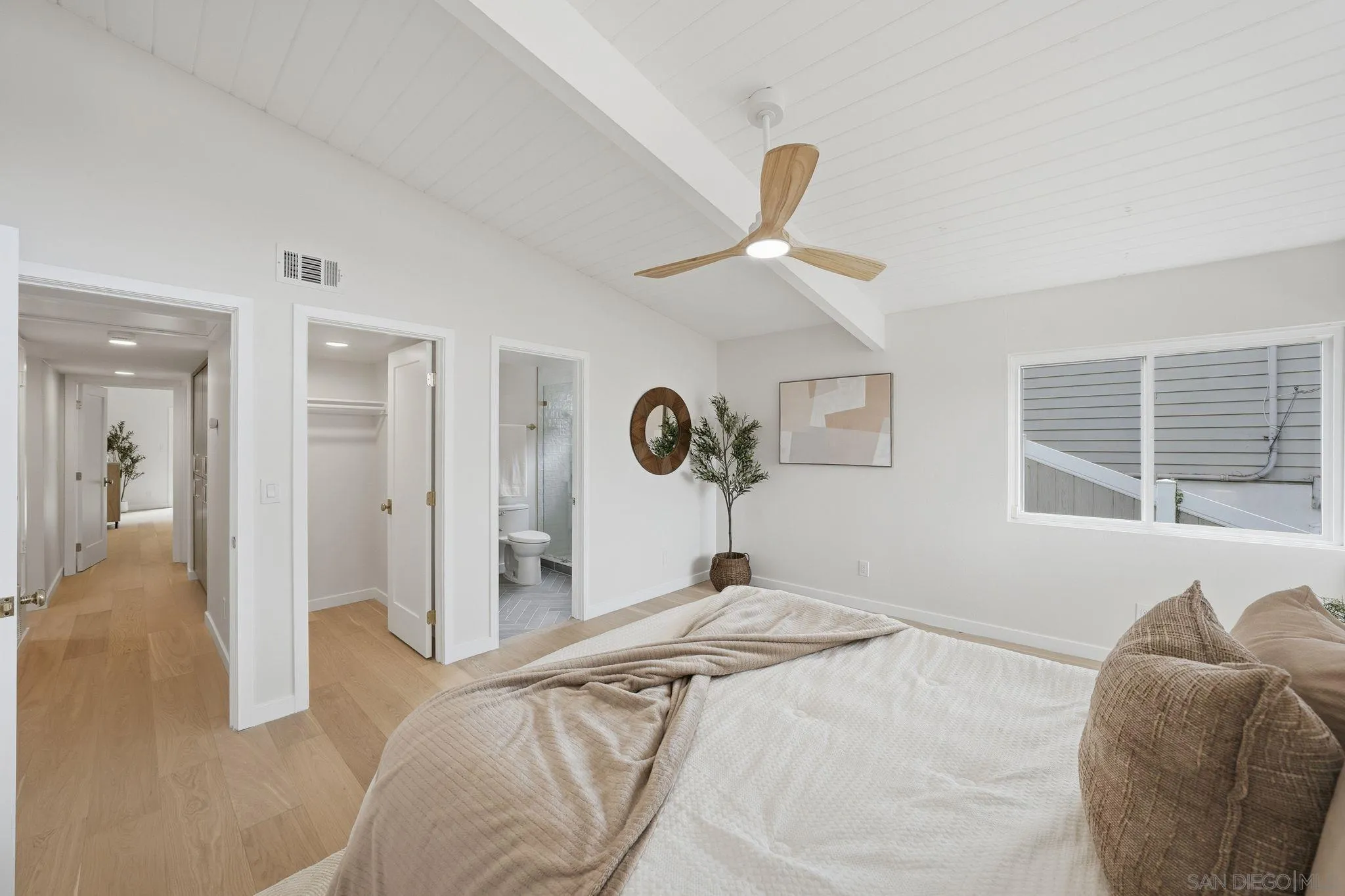https://cdn.realtyfeed.com/cdn/127/260016834/b198a24eacf0b4d876db18182b97a65c.webp