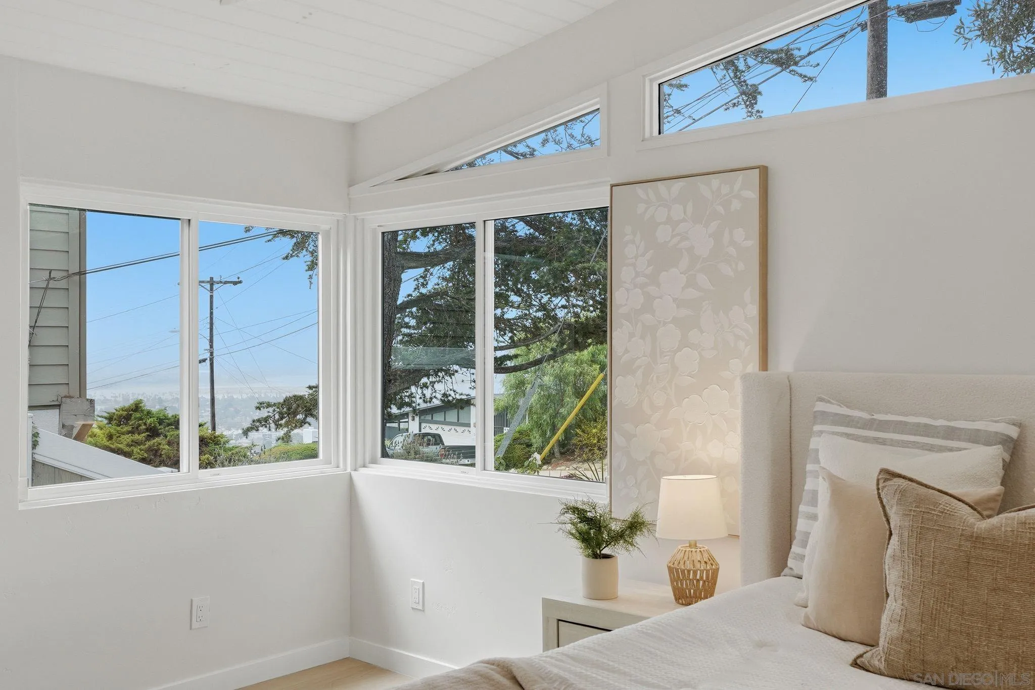https://cdn.realtyfeed.com/cdn/127/260016834/be34c27575103877d5943c0cf66210af.webp