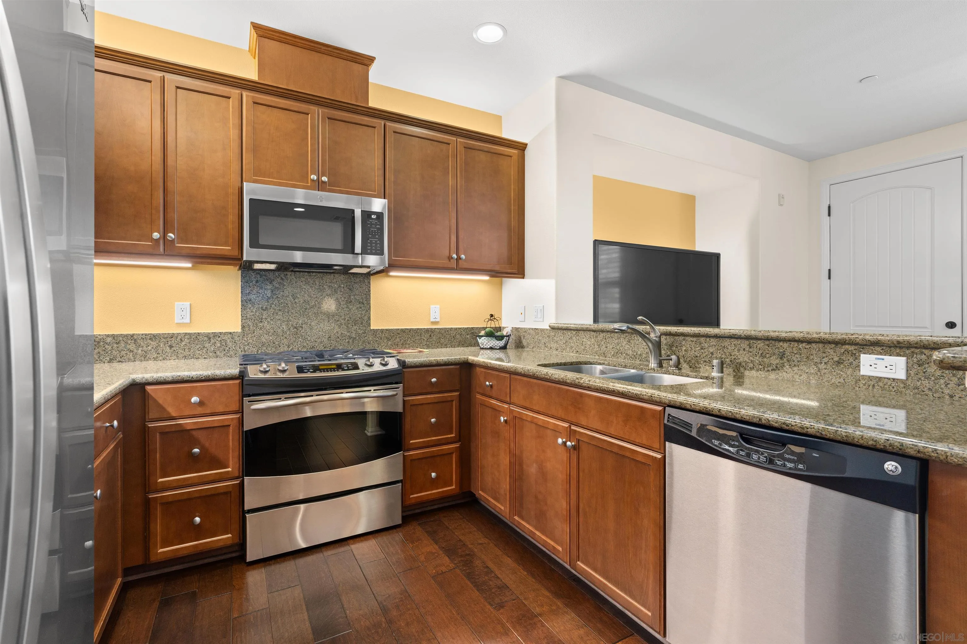 https://cdn.realtyfeed.com/cdn/127/260016840/3003ed1a7a10de93cd72621d85fbc695.webp
