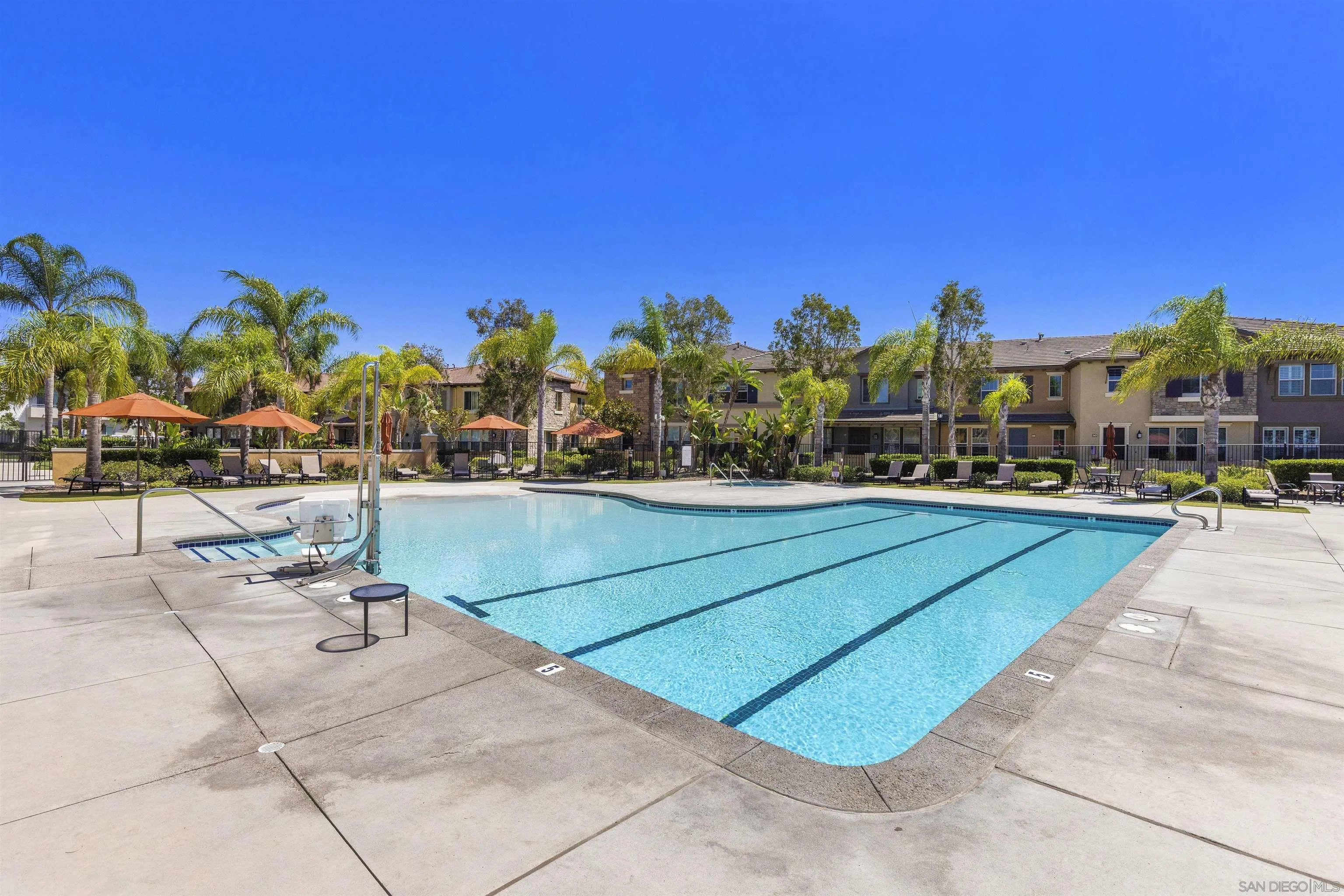 https://cdn.realtyfeed.com/cdn/127/260016840/98ab50cad34baea3ca967f751bd8429c.webp