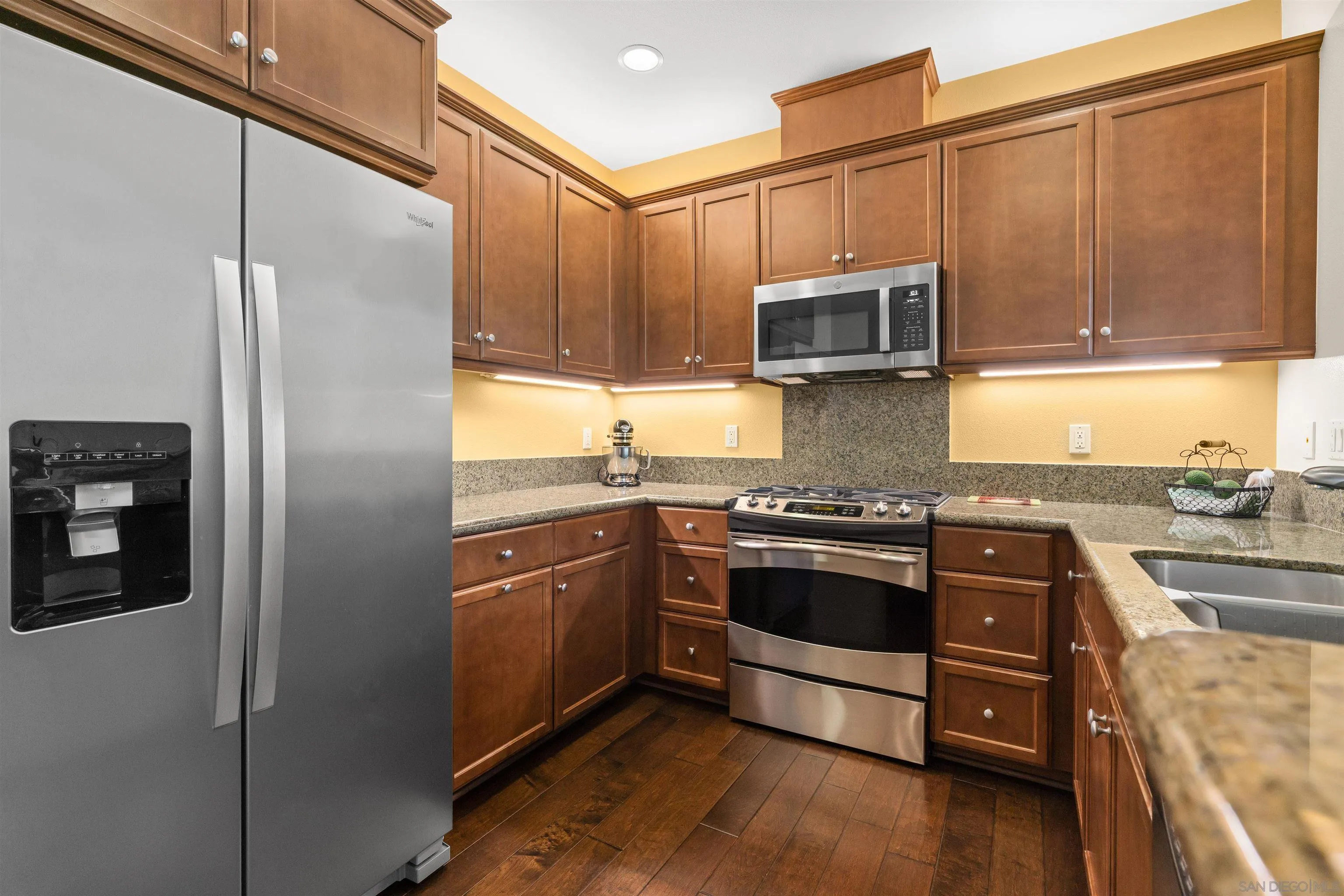 https://cdn.realtyfeed.com/cdn/127/260016840/9e9a7aaef8d35771bae1fd3c8e6acc40.webp