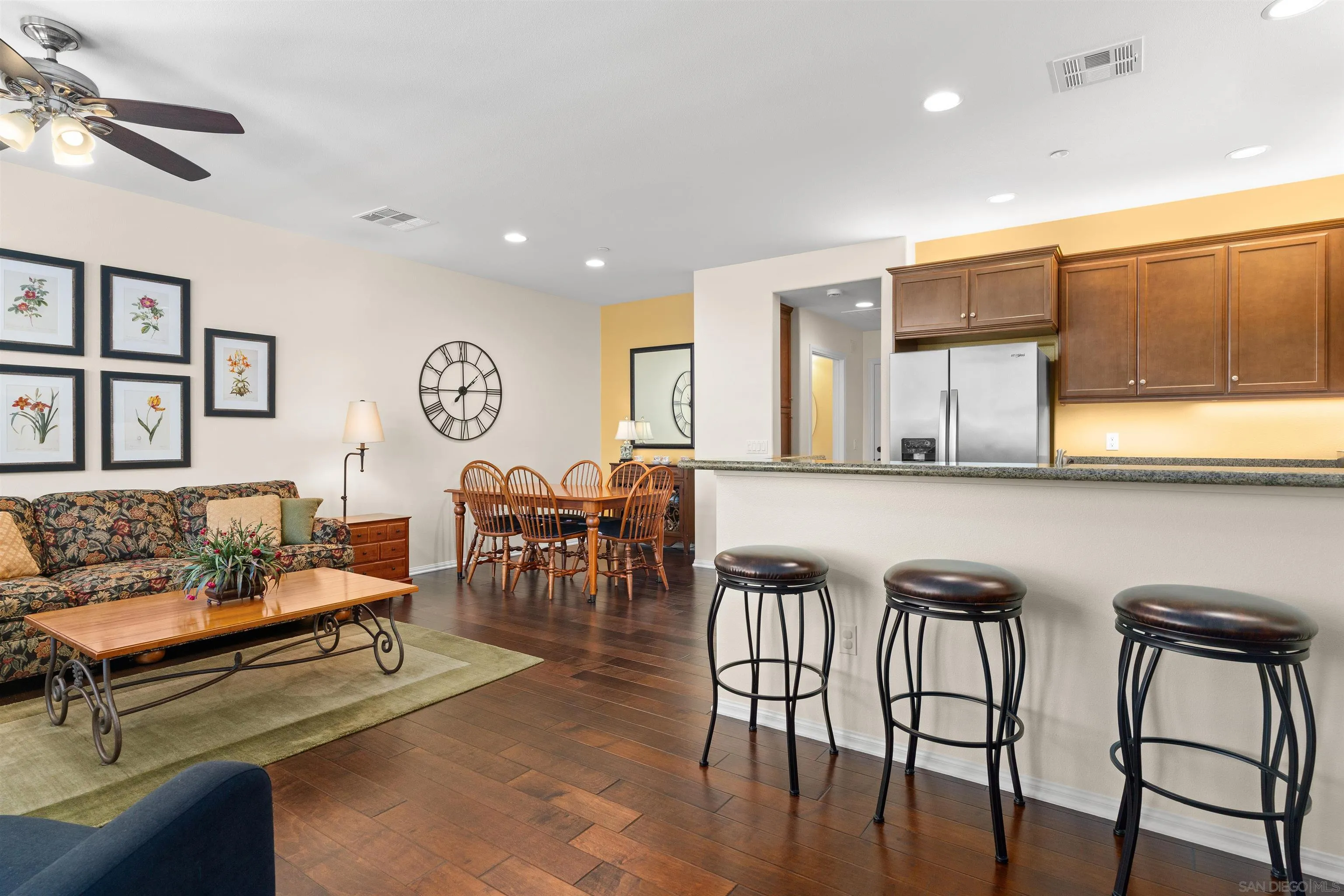 https://cdn.realtyfeed.com/cdn/127/260016840/ba56c9a43df5579d1e6cba9478bf86d7.webp
