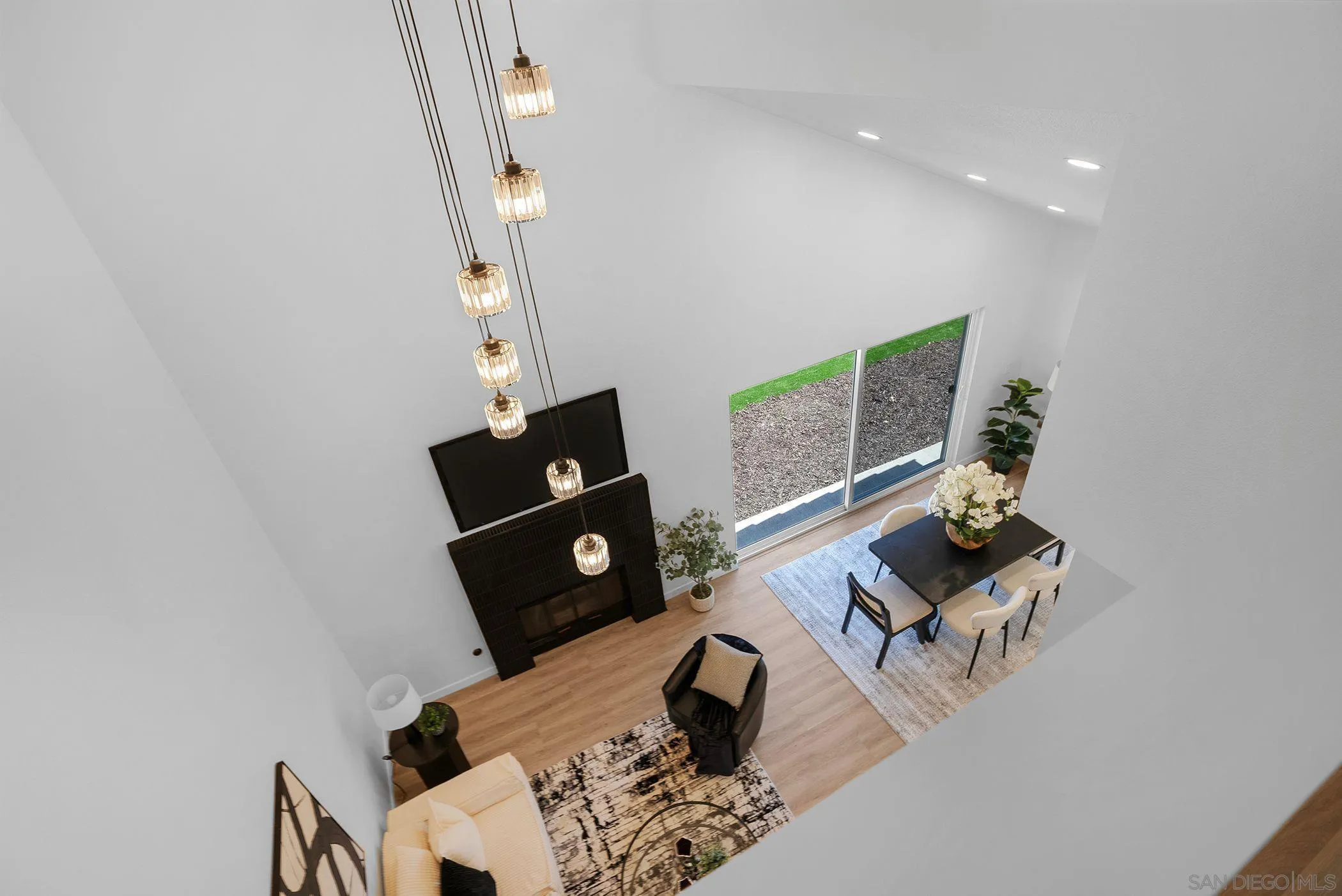 https://cdn.realtyfeed.com/cdn/127/260016841/bbcc628cf3cac0549783566b915d4e1f.webp