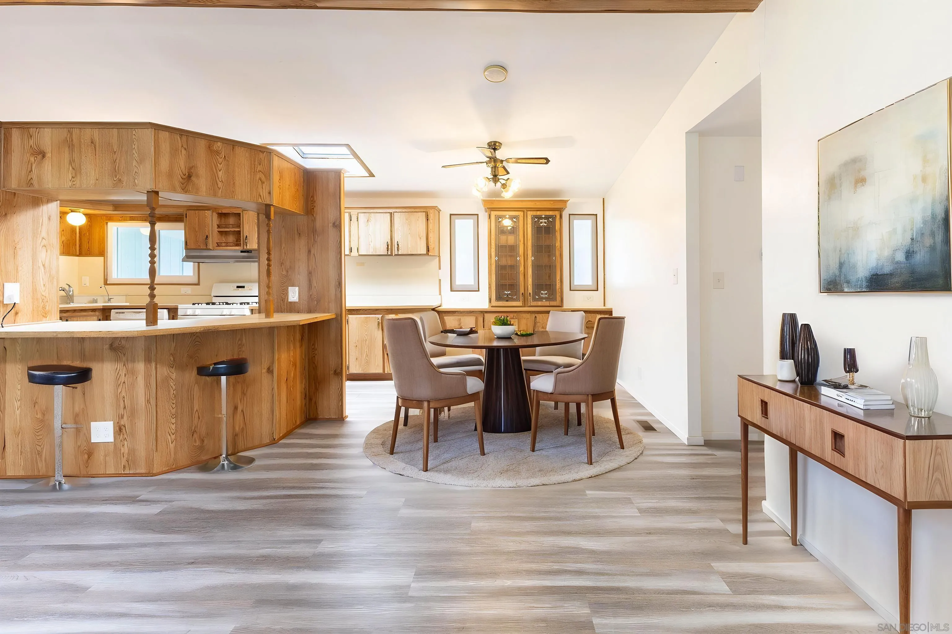 https://cdn.realtyfeed.com/cdn/127/260016845/2ee71455188d7ed1bac77a6f573a2788.webp