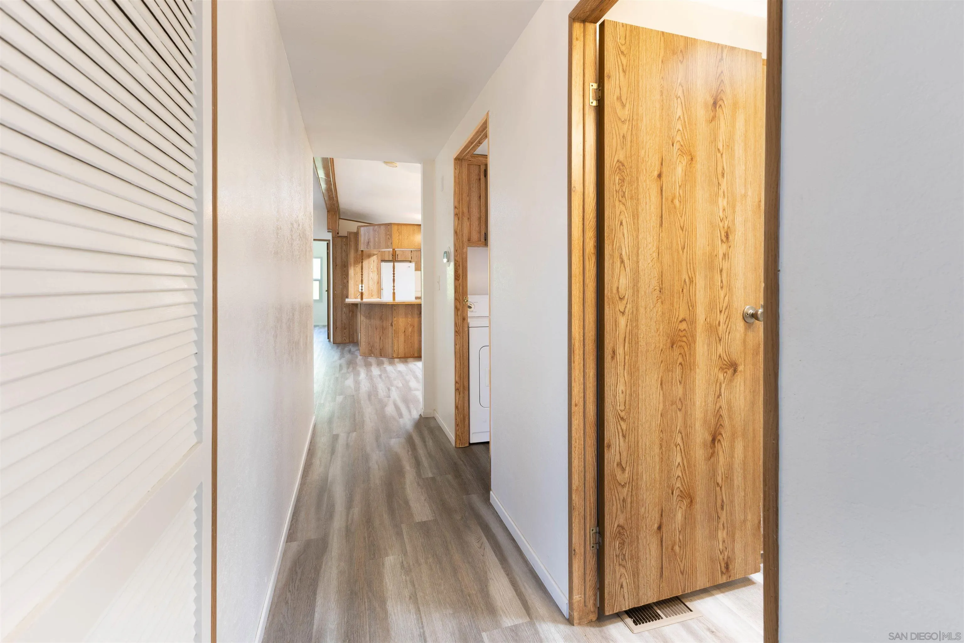 https://cdn.realtyfeed.com/cdn/127/260016845/fafadb8c50e1f8db7d2779a626433030.webp
