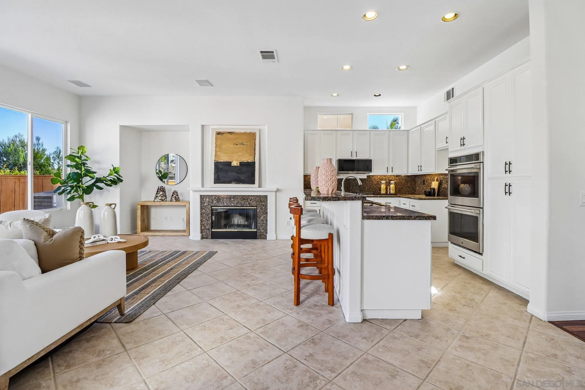 https://cdn.realtyfeed.com/cdn/127/260016846/17be7b32908a9aa38700a039f528e967.webp