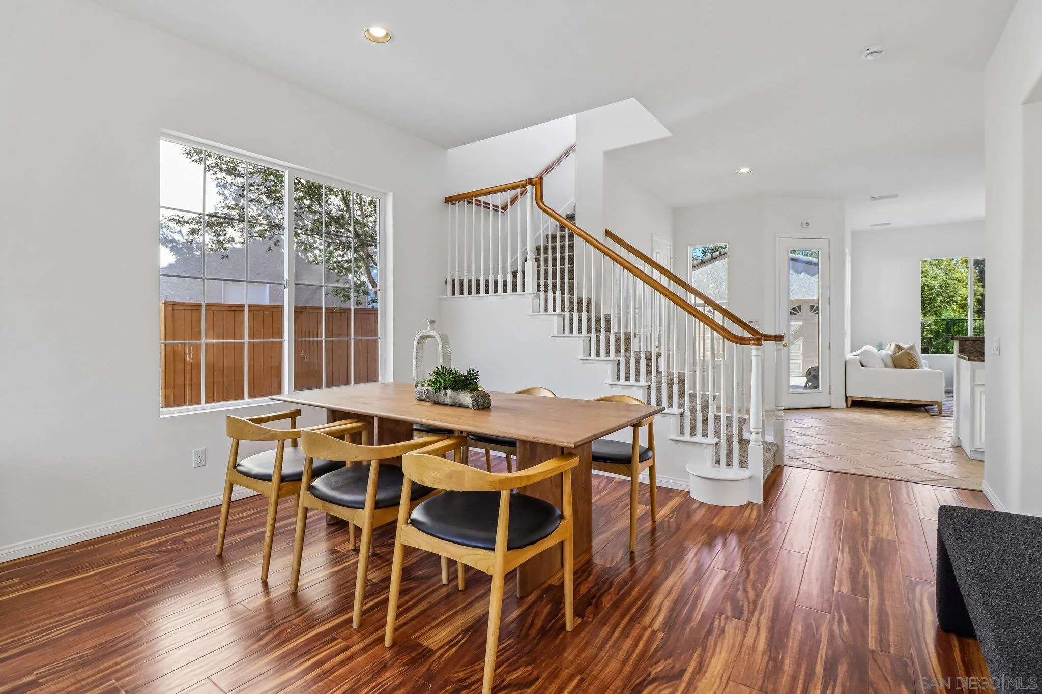 https://cdn.realtyfeed.com/cdn/127/260016846/4ec2d475b7967cb6cb61056ae8f29a0c.webp