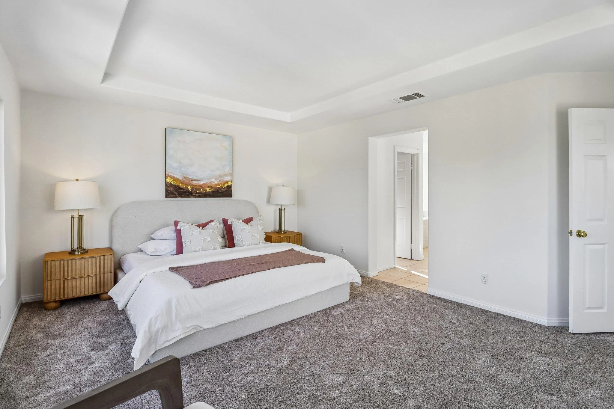 https://cdn.realtyfeed.com/cdn/127/260016846/76c31eeca82e54c05e95db60ecccb543.webp