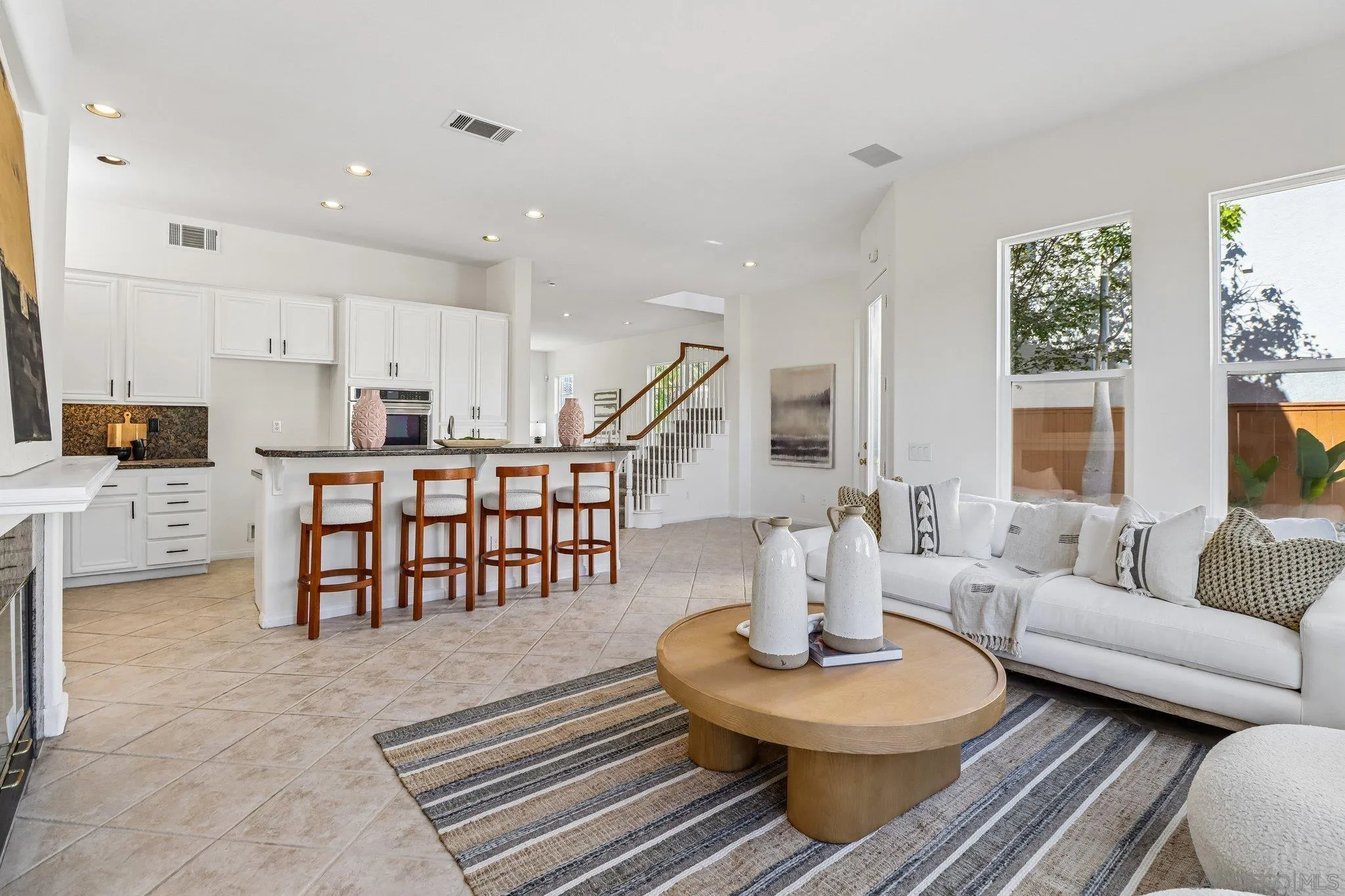 https://cdn.realtyfeed.com/cdn/127/260016846/840d6daa92ae72ea63e30cfe0d801eca.webp
