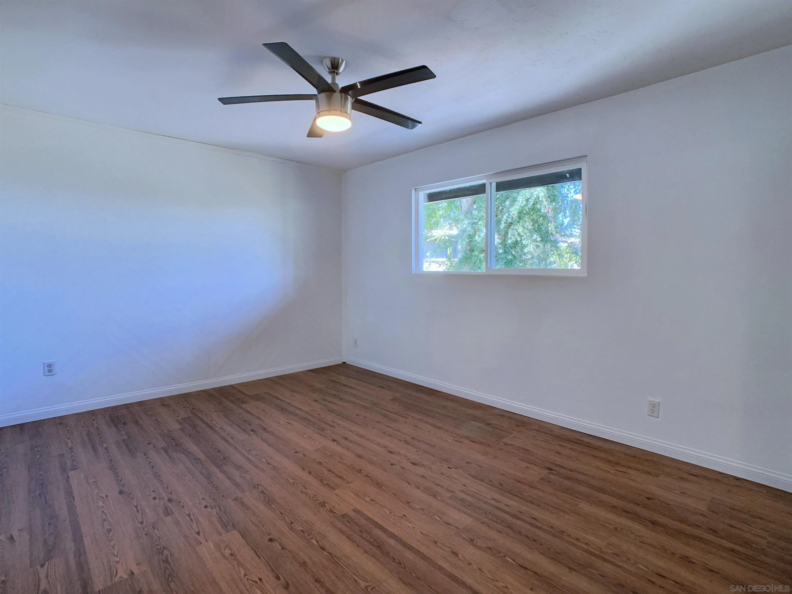 https://cdn.realtyfeed.com/cdn/127/260016848/0f48e01fef53ff6a00385ff545549c25.webp