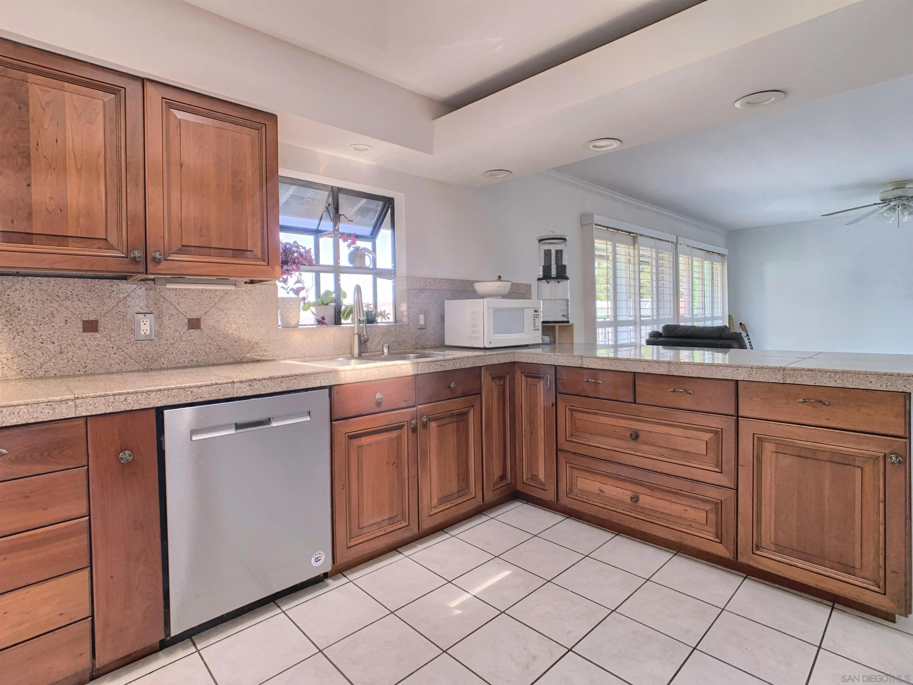 https://cdn.realtyfeed.com/cdn/127/260016848/5110d0beb6dd62ea2391b7545b335146.webp