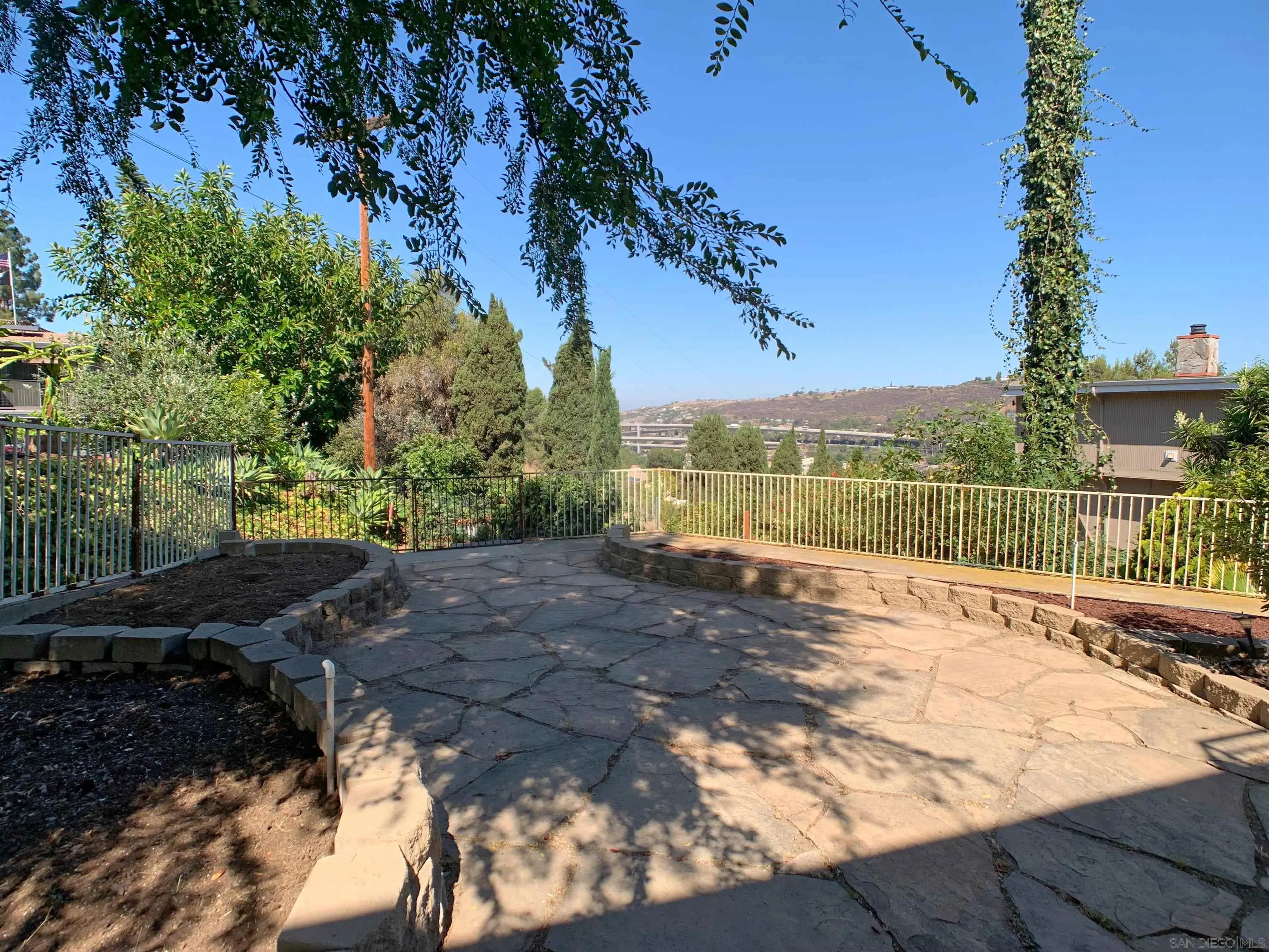 https://cdn.realtyfeed.com/cdn/127/260016848/5538e0130cb0bbf8cd550500a830d97d.webp