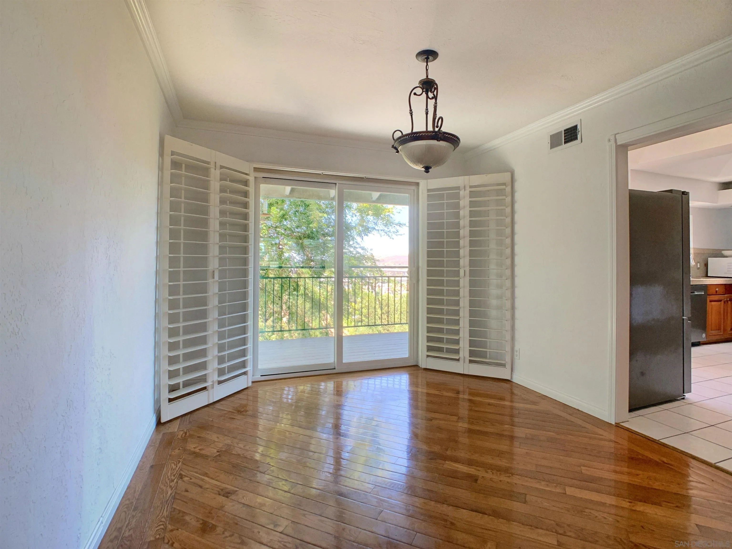 https://cdn.realtyfeed.com/cdn/127/260016848/6a69f27940eb5422c0dec10fc24a14bd.webp