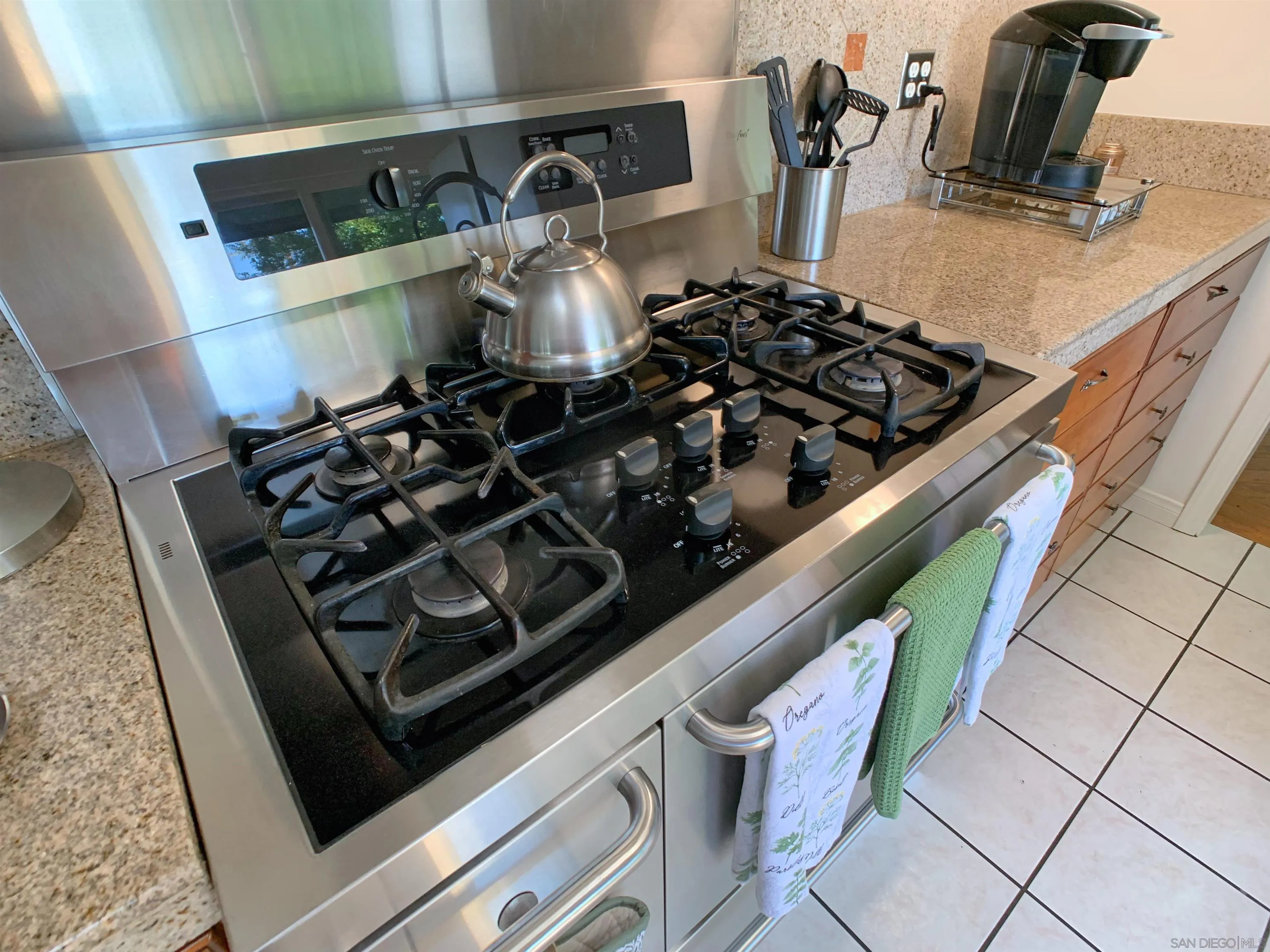 https://cdn.realtyfeed.com/cdn/127/260016848/9cd79a4cd6f37f832abcd87b42494012.webp