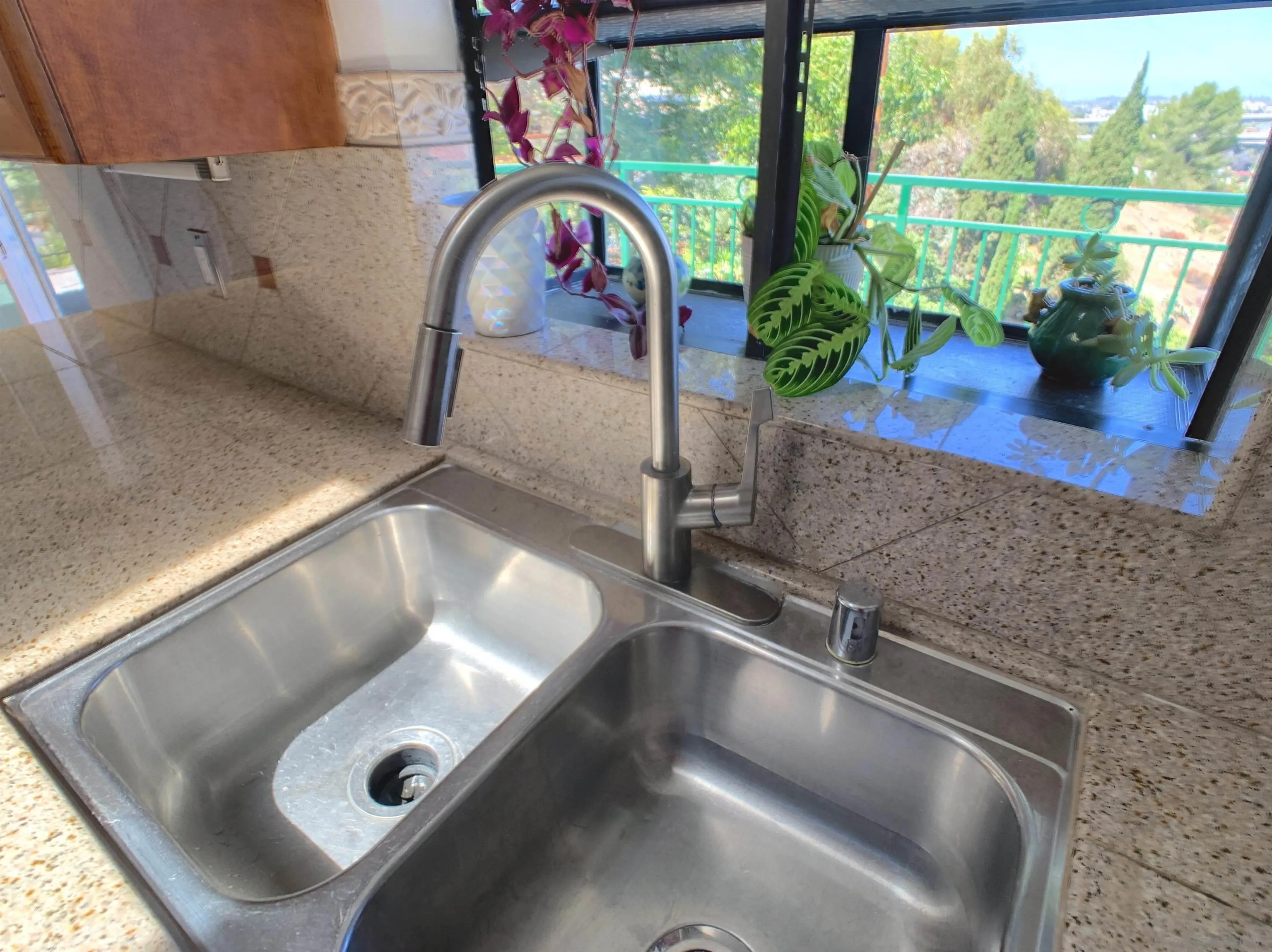 https://cdn.realtyfeed.com/cdn/127/260016848/9dbed3076a4134363f1911c66cb0fd1b.webp