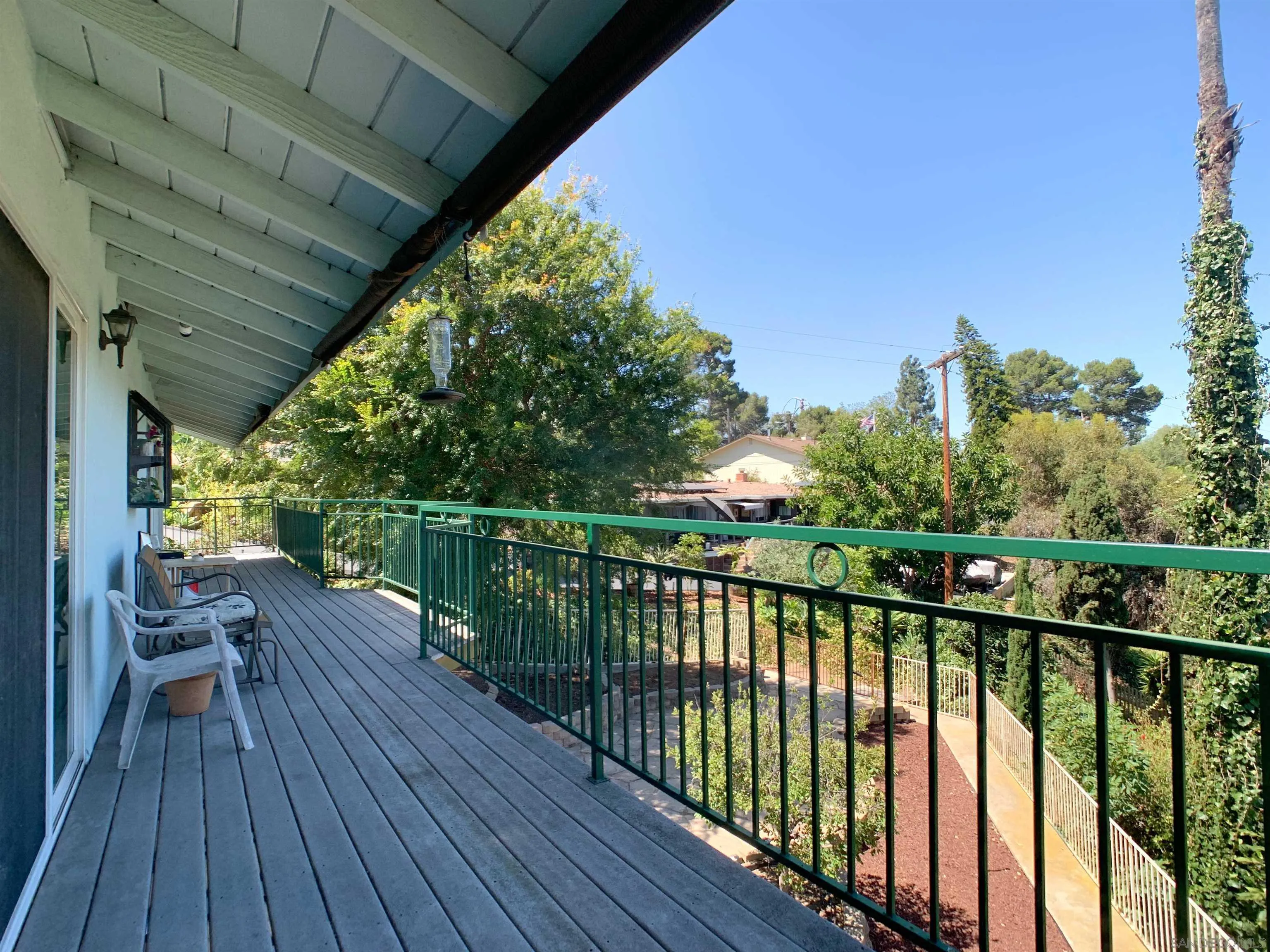 https://cdn.realtyfeed.com/cdn/127/260016848/f2925d9e81dbd74c79c4f228358d06f3.webp