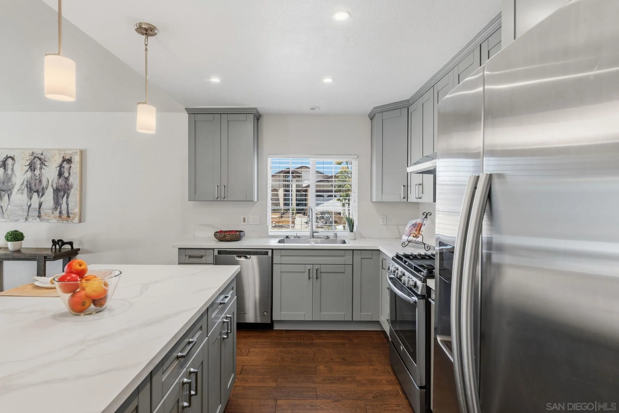 https://cdn.realtyfeed.com/cdn/127/260016852/078848d88bf51f404d5287c2f7629c16.webp