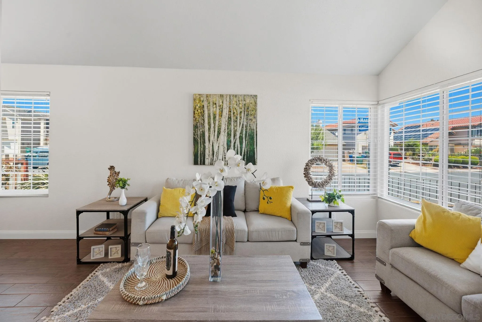https://cdn.realtyfeed.com/cdn/127/260016852/551816daf06a9a373c3999d784010d53.webp
