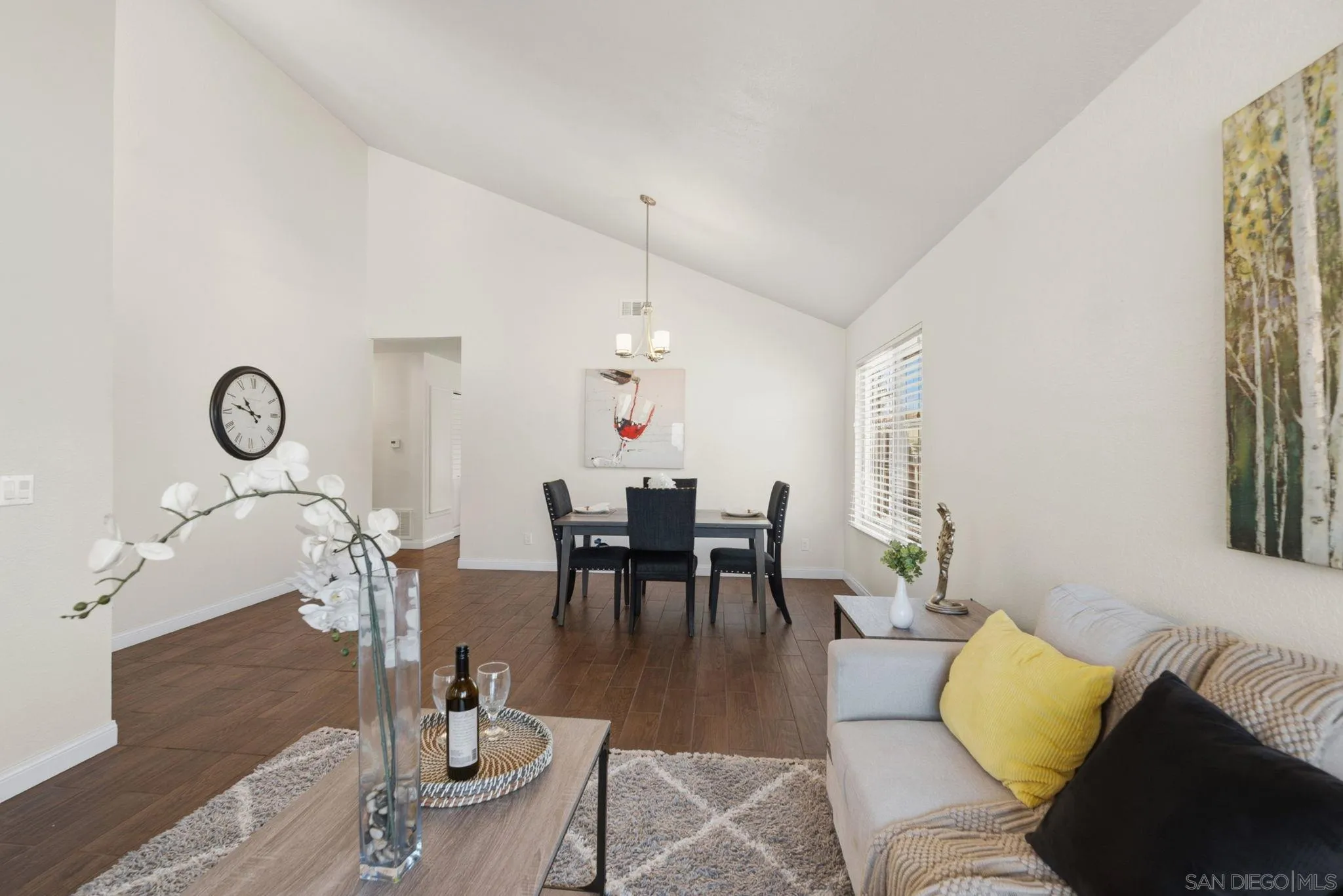 https://cdn.realtyfeed.com/cdn/127/260016852/82c2fea9b0b47a5c1f5214642defd1fb.webp