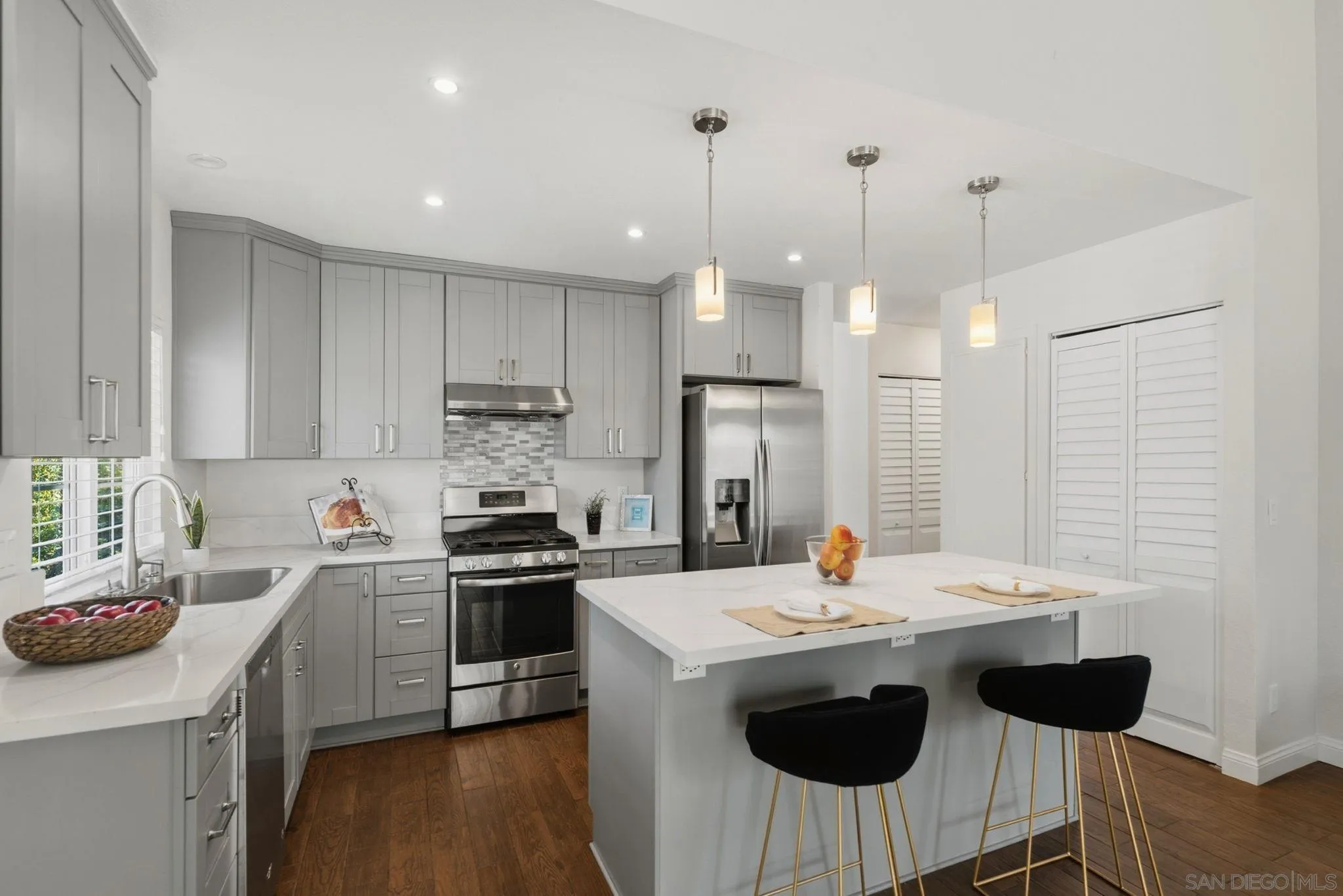 https://cdn.realtyfeed.com/cdn/127/260016852/e3a1073820d03fd07ee516f50c179689.webp