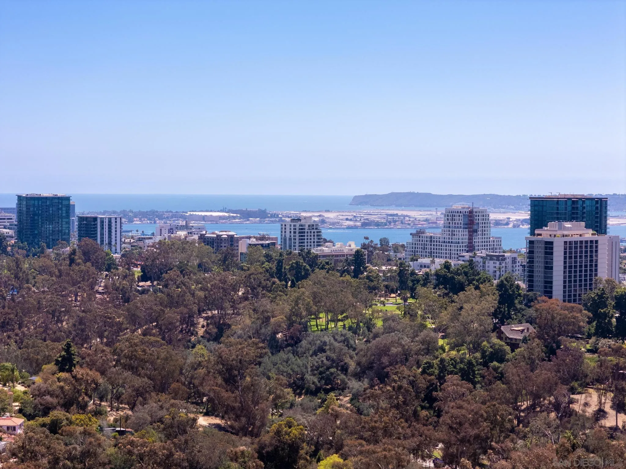 https://cdn.realtyfeed.com/cdn/127/260016853/cac40d7548984a8f93009e76feac21db.webp