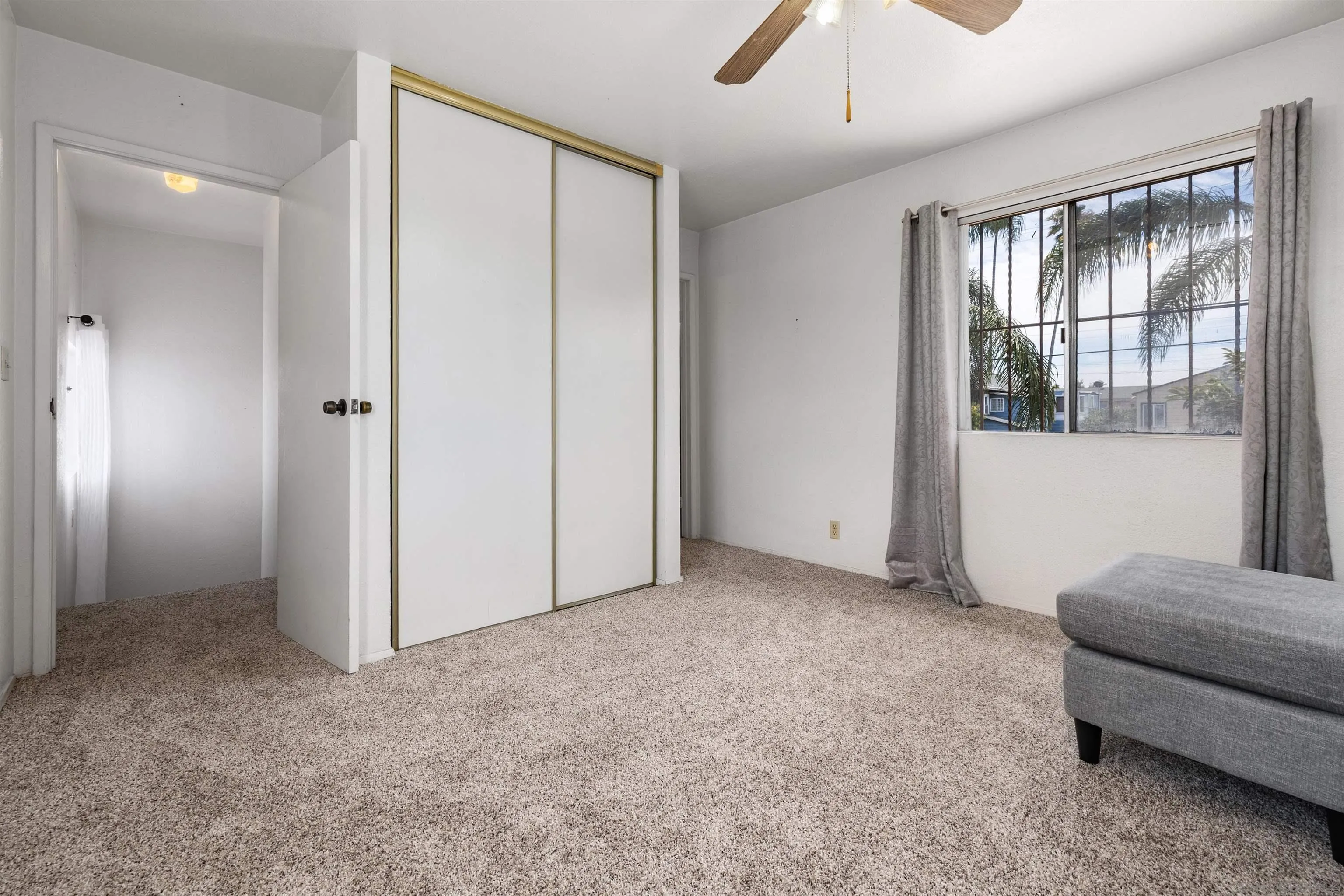 https://cdn.realtyfeed.com/cdn/127/260016860/25ae1f41760994bb115ed99e1f718076.webp