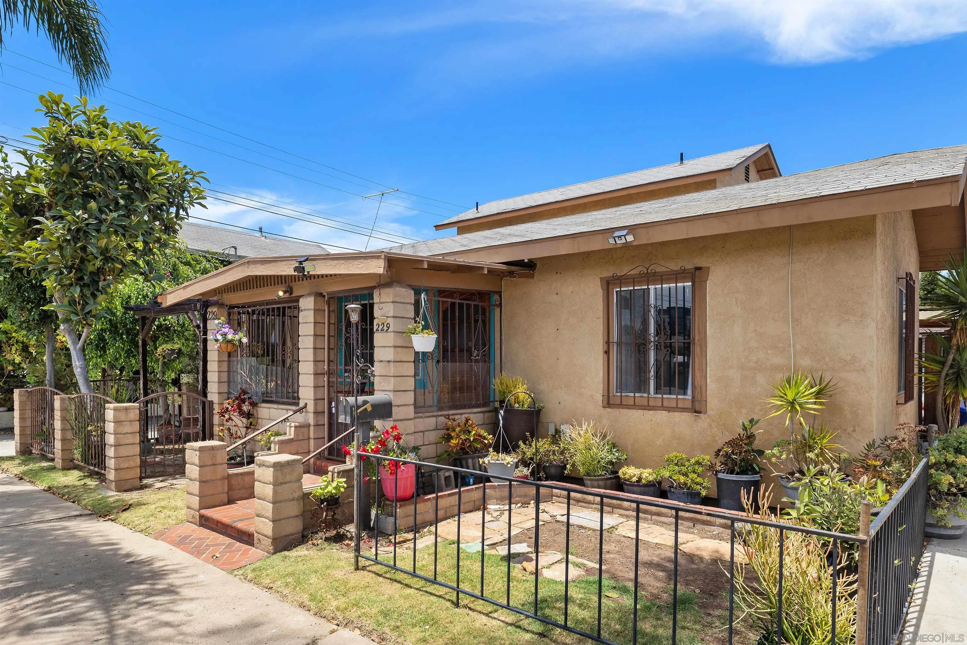 https://cdn.realtyfeed.com/cdn/127/260016860/fba804bbf666d0dfbb0cabfb3eafba88.webp