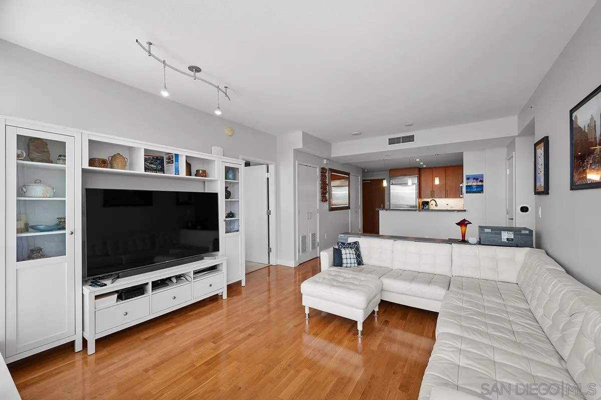 Photo #17: 260016862 Listing: Photo #17