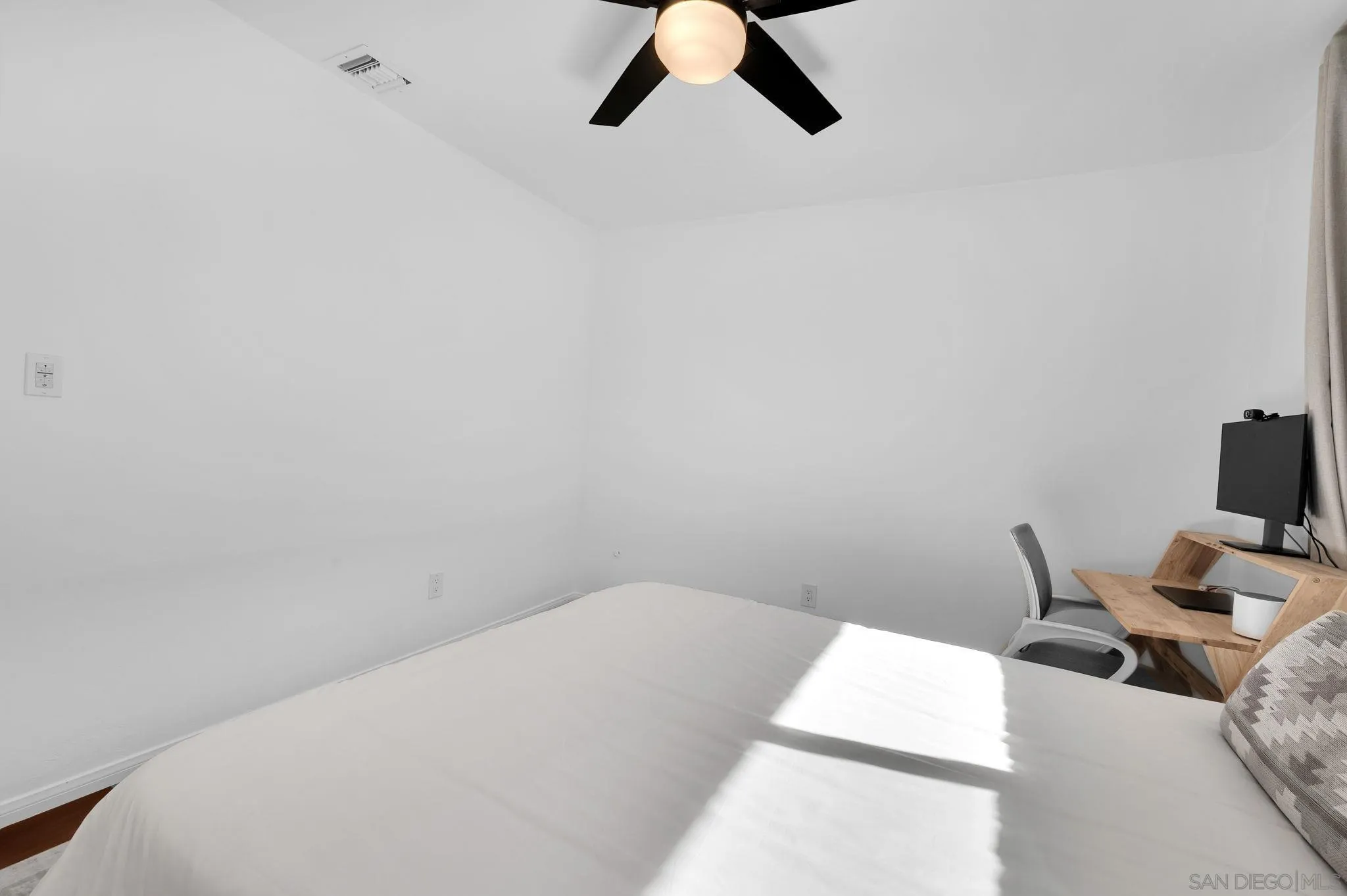 https://cdn.realtyfeed.com/cdn/127/260016869/1f52779cb0795ccad87768edf635a4ff.webp