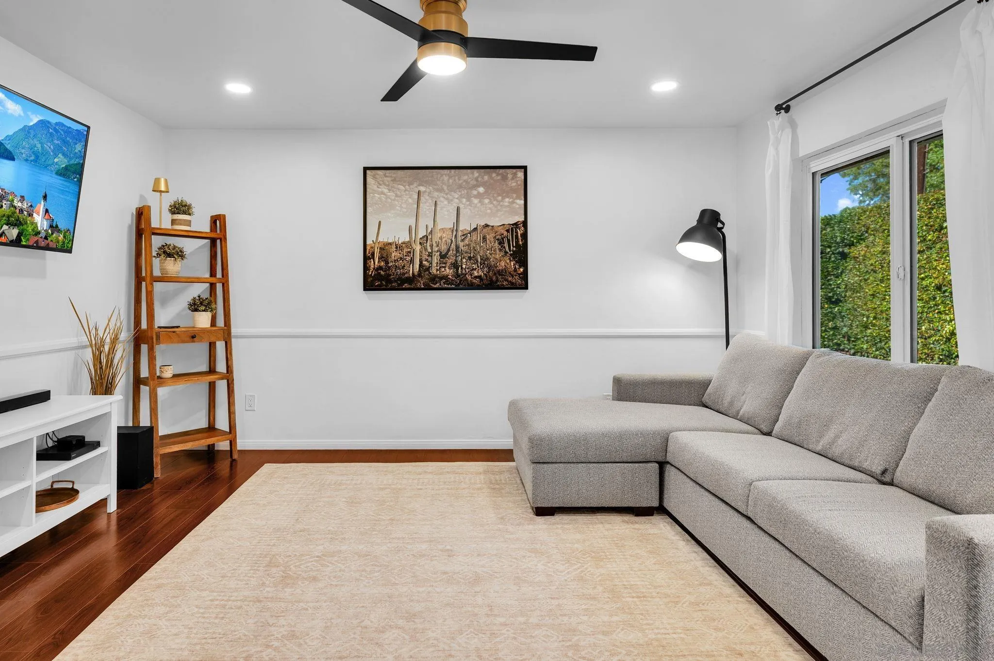 https://cdn.realtyfeed.com/cdn/127/260016869/3be758d2ca9f1429a4efb4ee29dad6c3.webp