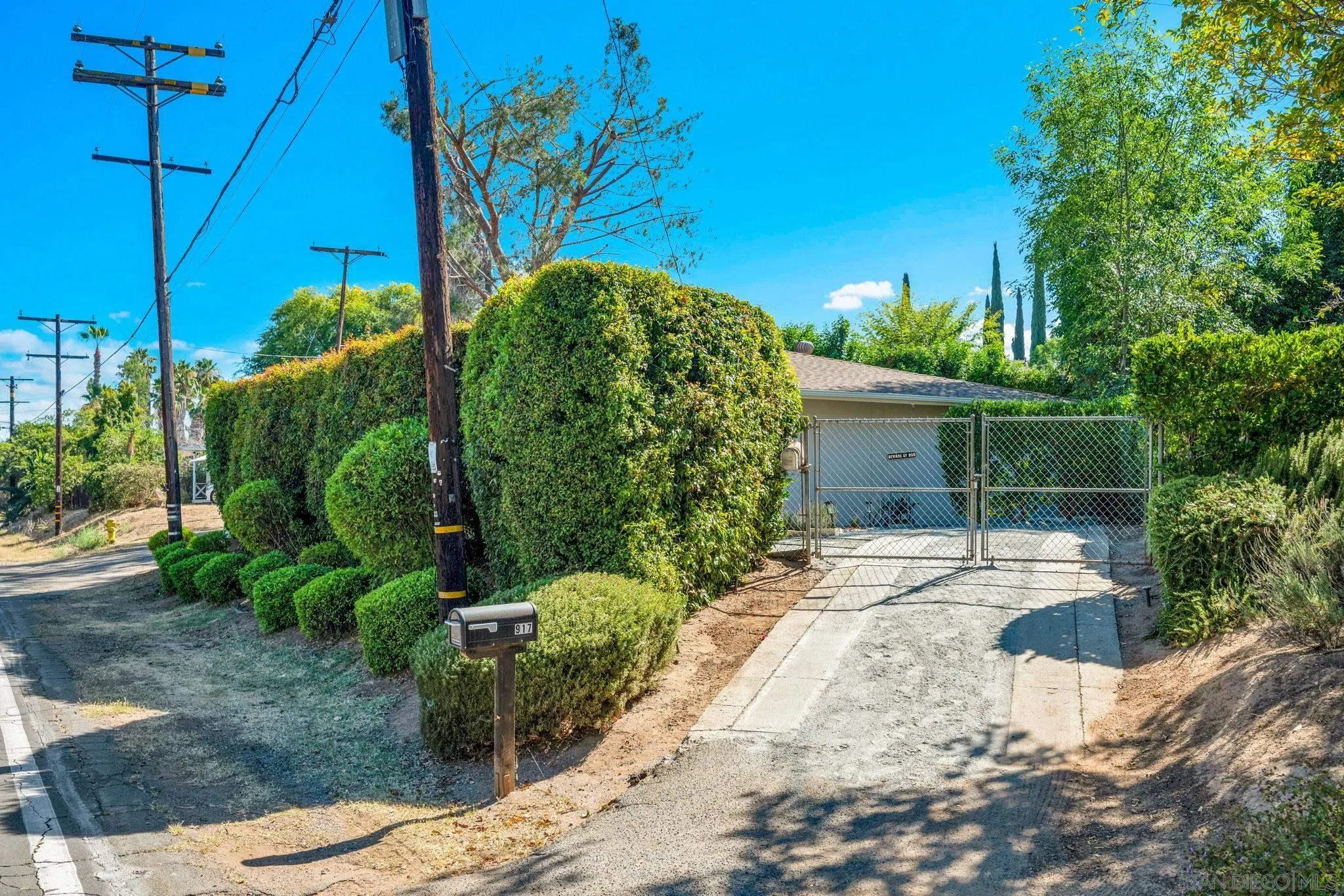 https://cdn.realtyfeed.com/cdn/127/260016869/444f4f6f027b9ee4c9995c18b73f7061.webp