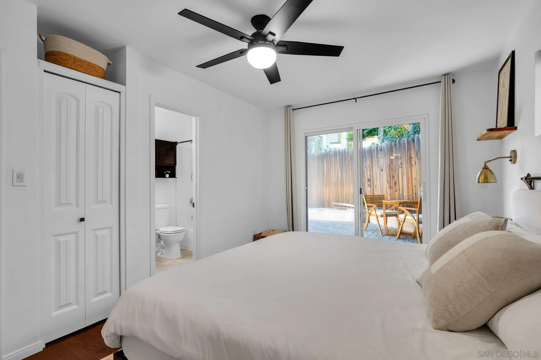 https://cdn.realtyfeed.com/cdn/127/260016869/657ebcde4963c18b5318968fc34c7989.webp