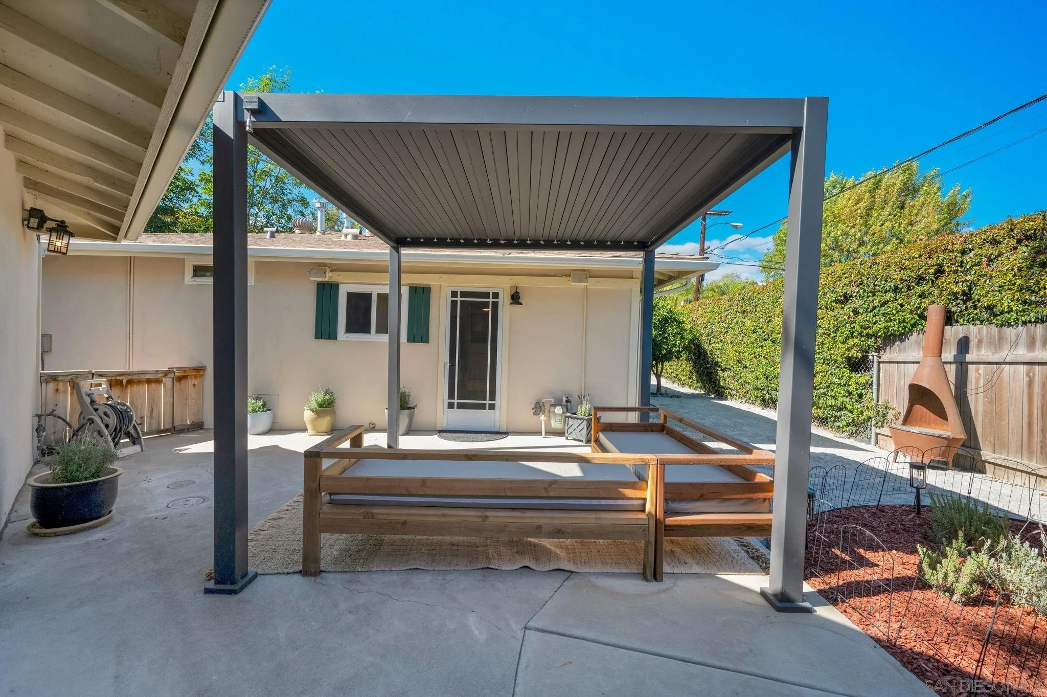 https://cdn.realtyfeed.com/cdn/127/260016869/b5053c5a0e6bcd7c8ab8c5585395591c.webp