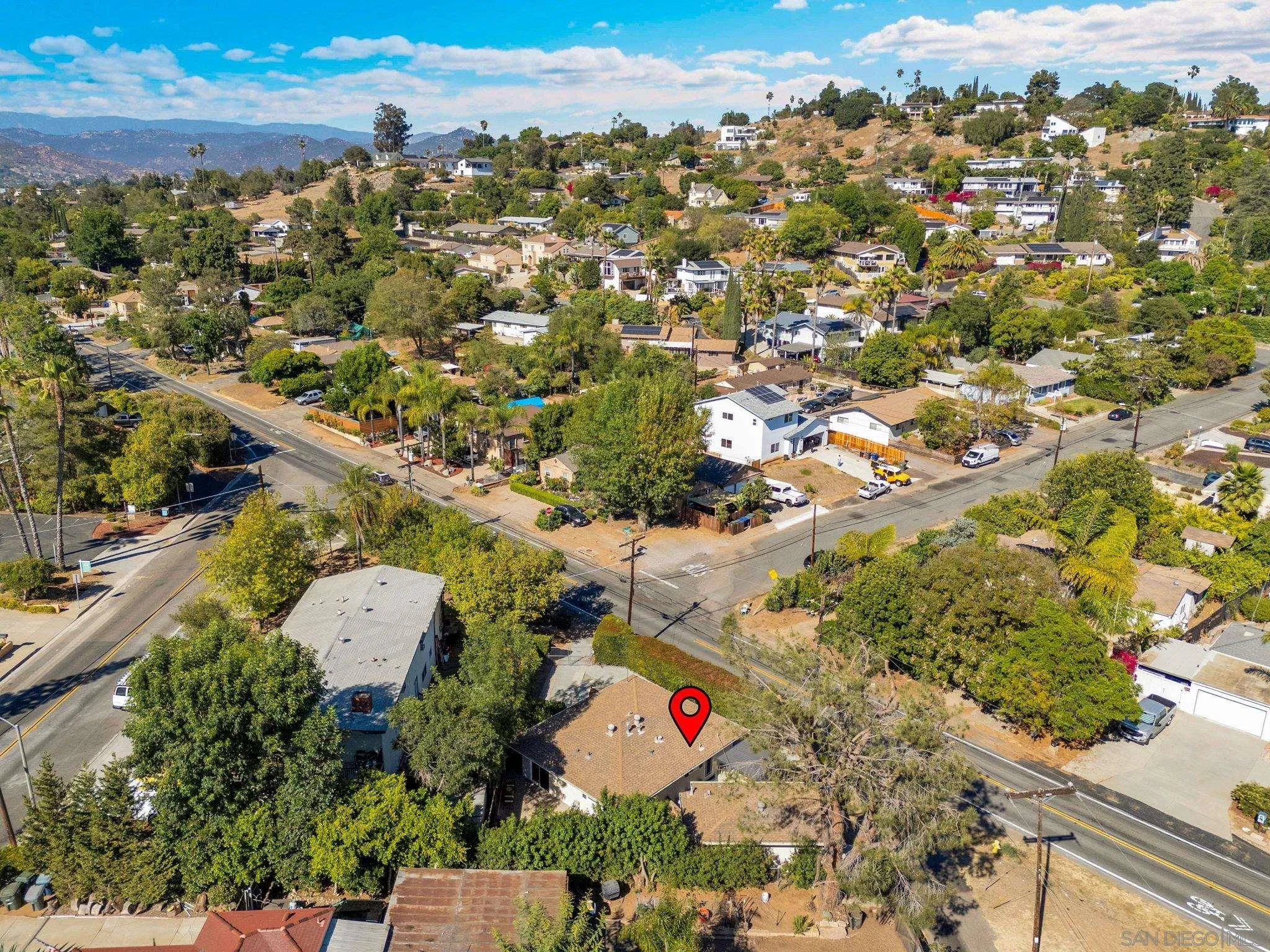 https://cdn.realtyfeed.com/cdn/127/260016869/bcb8e96d6280948aa277362ed556305d.webp