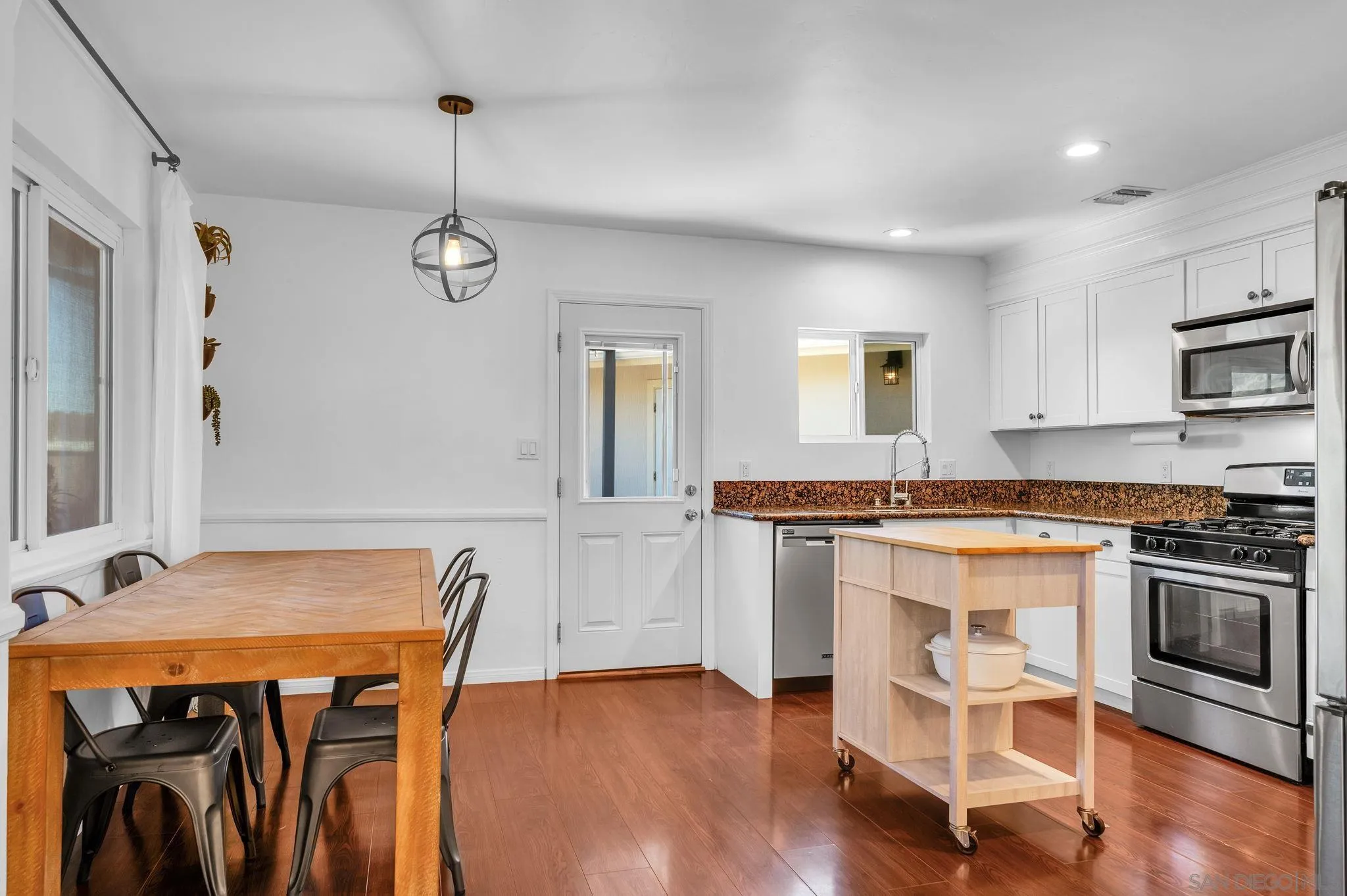 https://cdn.realtyfeed.com/cdn/127/260016869/cb3d21ce022a74405a1acec6ee473dc2.webp