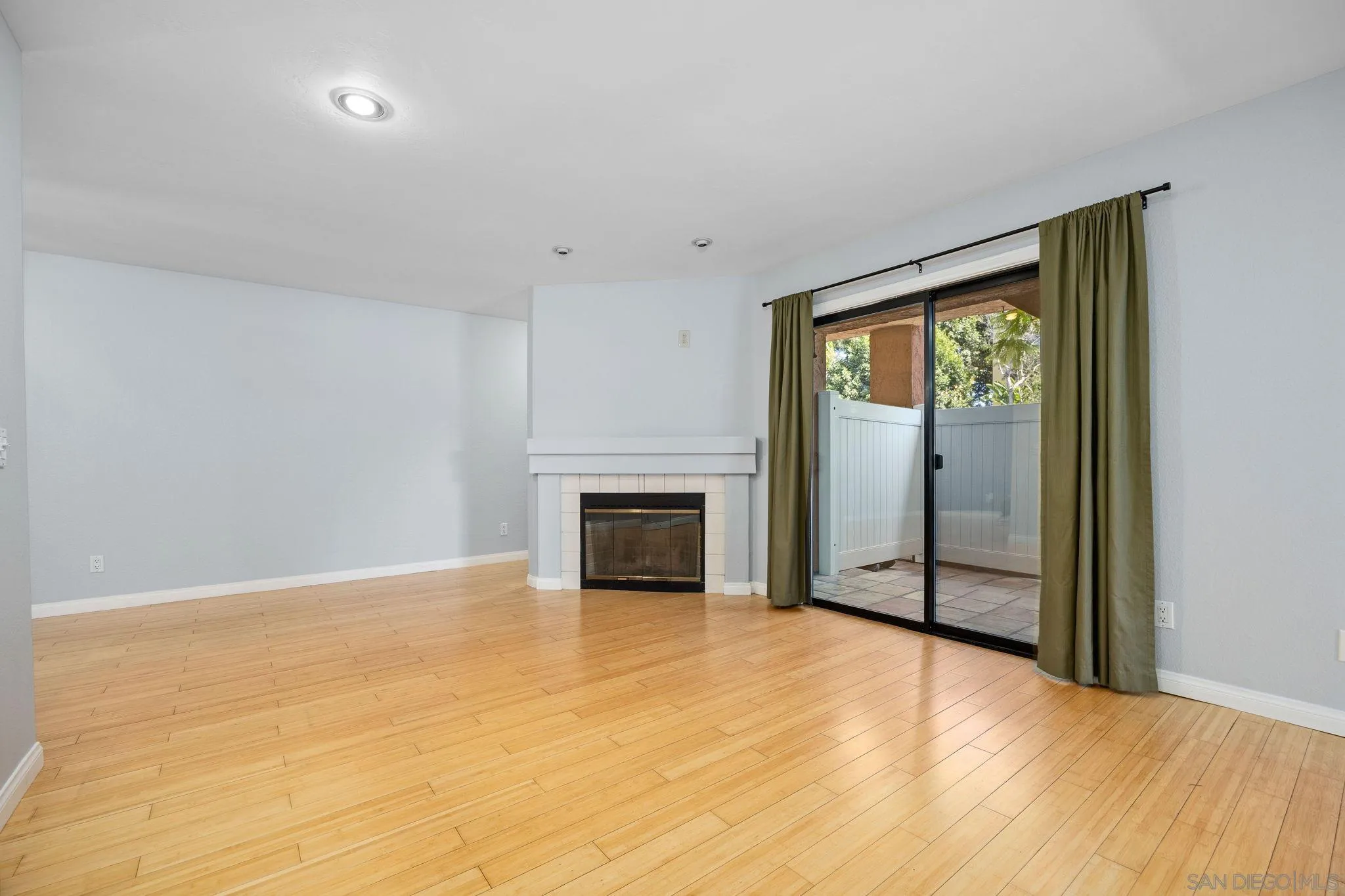 Photo #17: 260016874 Listing: Photo #17