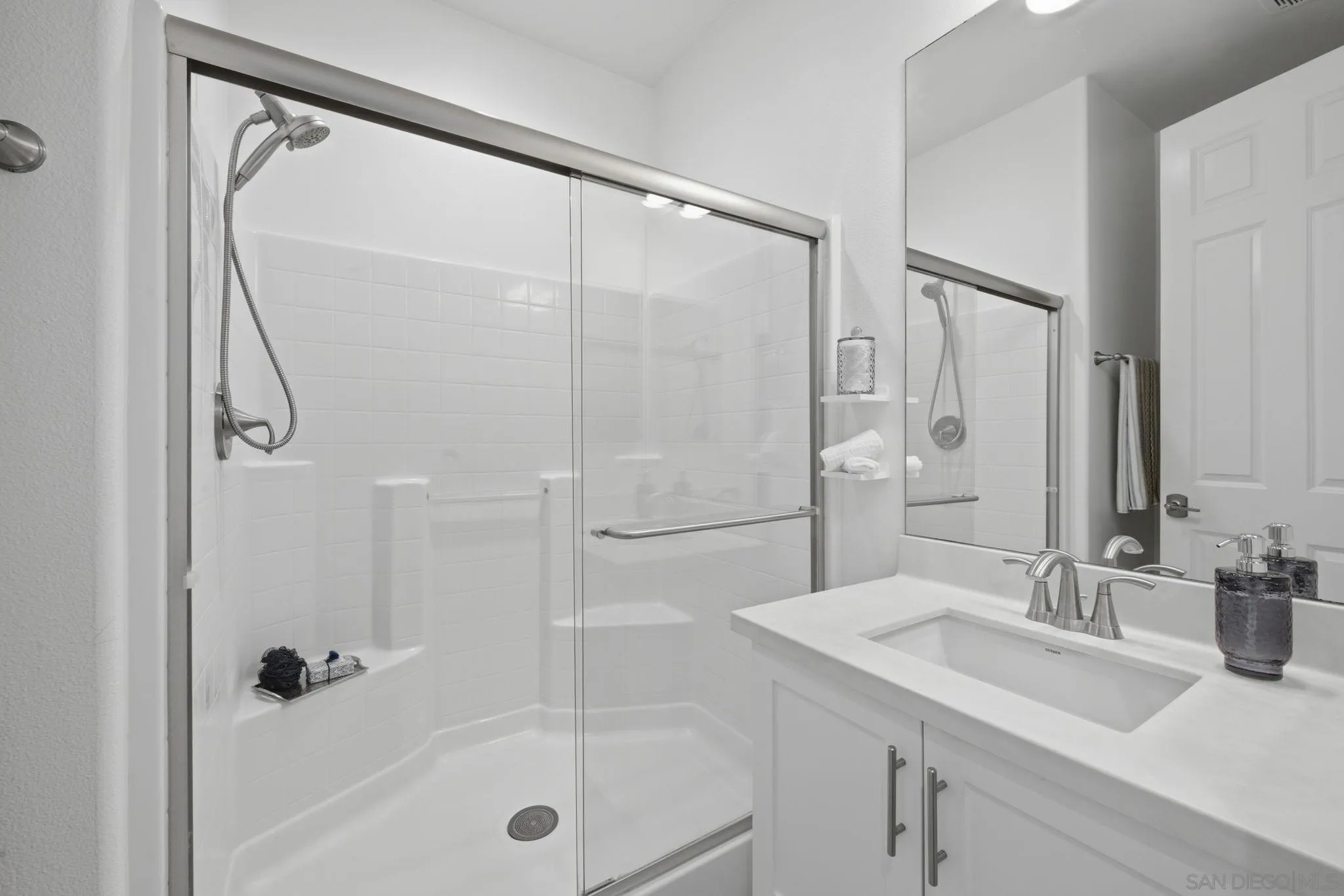 https://cdn.realtyfeed.com/cdn/127/260016877/3d7ee7e36e20cdad7a25fb42cfff1c95.webp