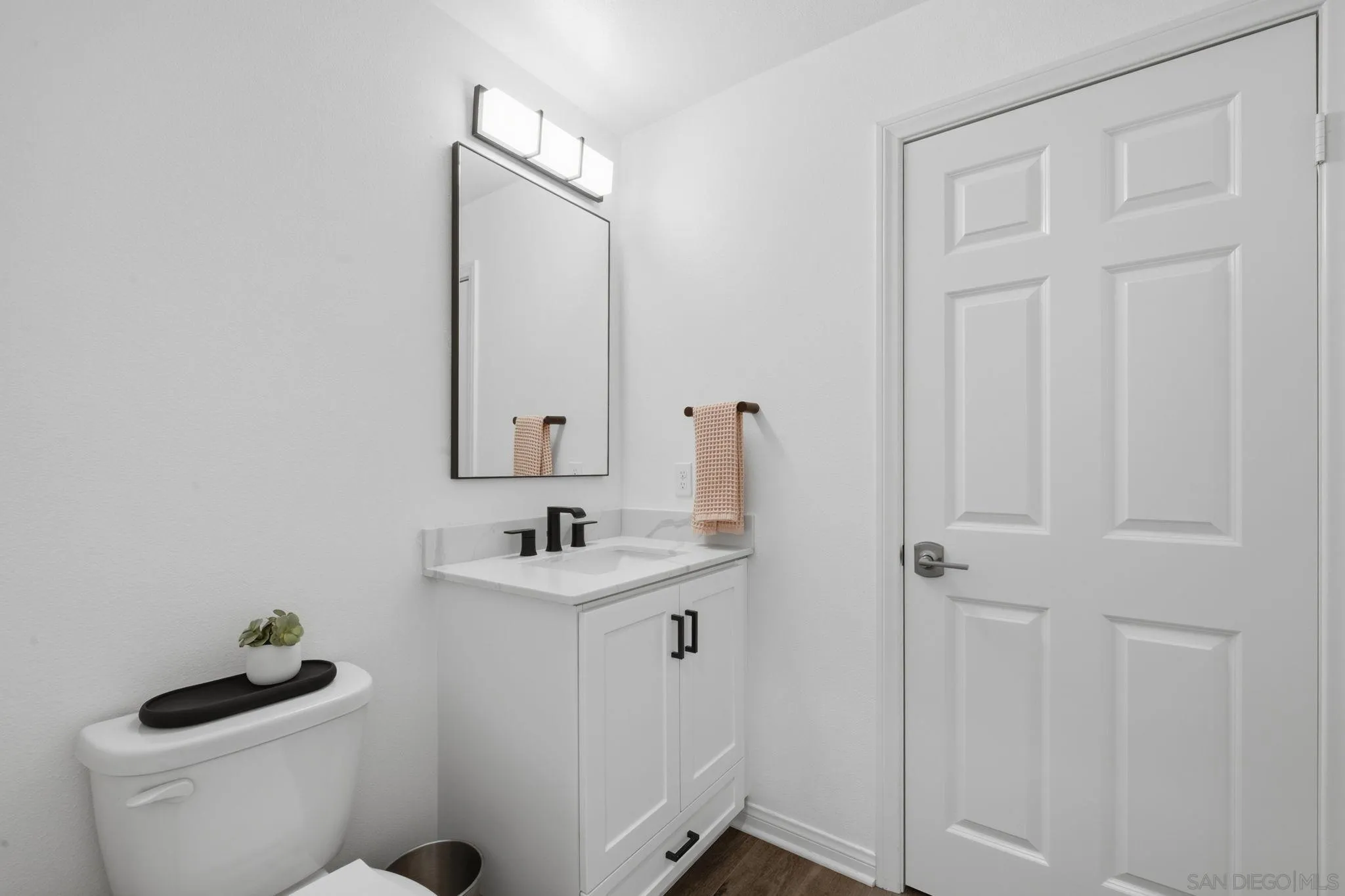 https://cdn.realtyfeed.com/cdn/127/260016877/8e02af639de2eafb9f8fe2818e9ddd2d.webp