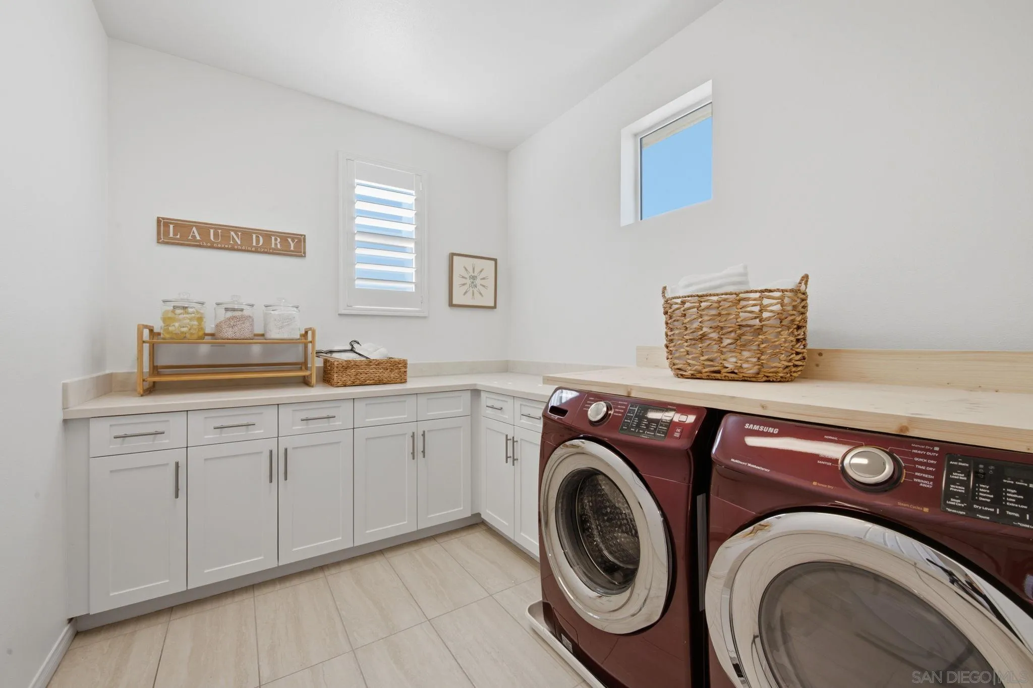 https://cdn.realtyfeed.com/cdn/127/260016877/fab071d3ce2a78a14195daabc24148a3.webp