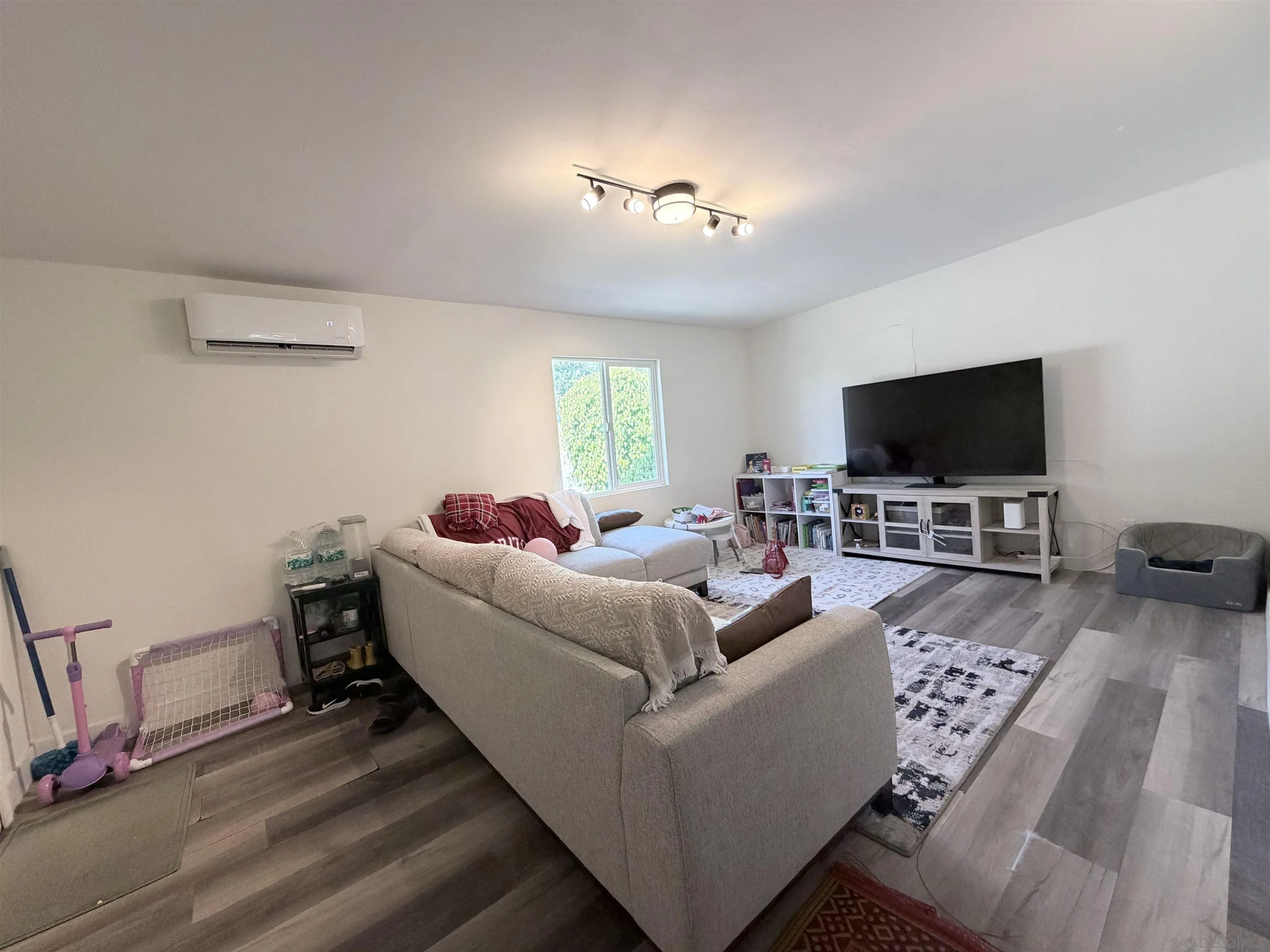 https://cdn.realtyfeed.com/cdn/127/260016878/0224eec73c47d3fa159962e12b2a1fc3.webp
