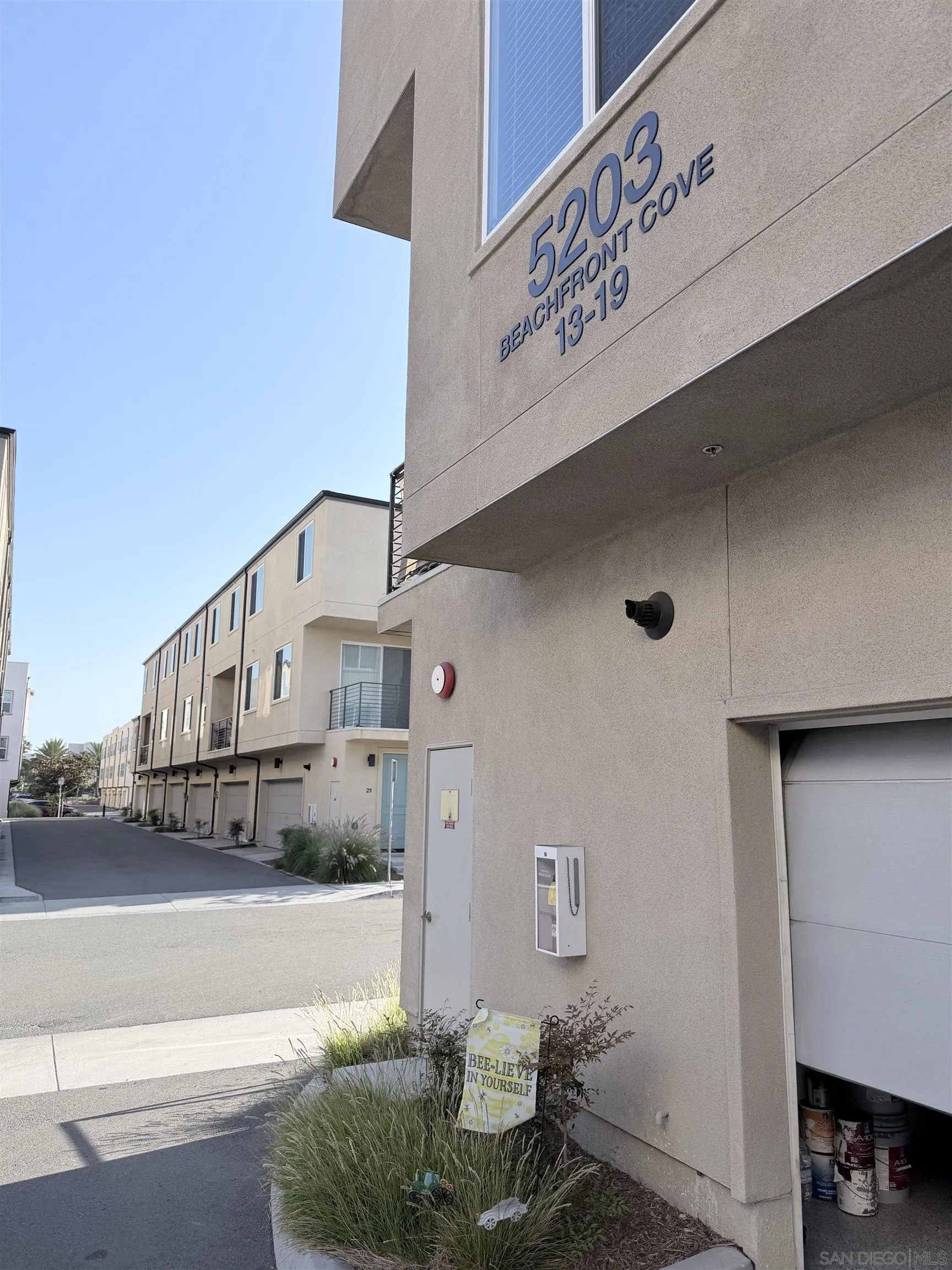 https://cdn.realtyfeed.com/cdn/127/260016879/1a529f07d506a1f29d216d25845b8d2f.webp
