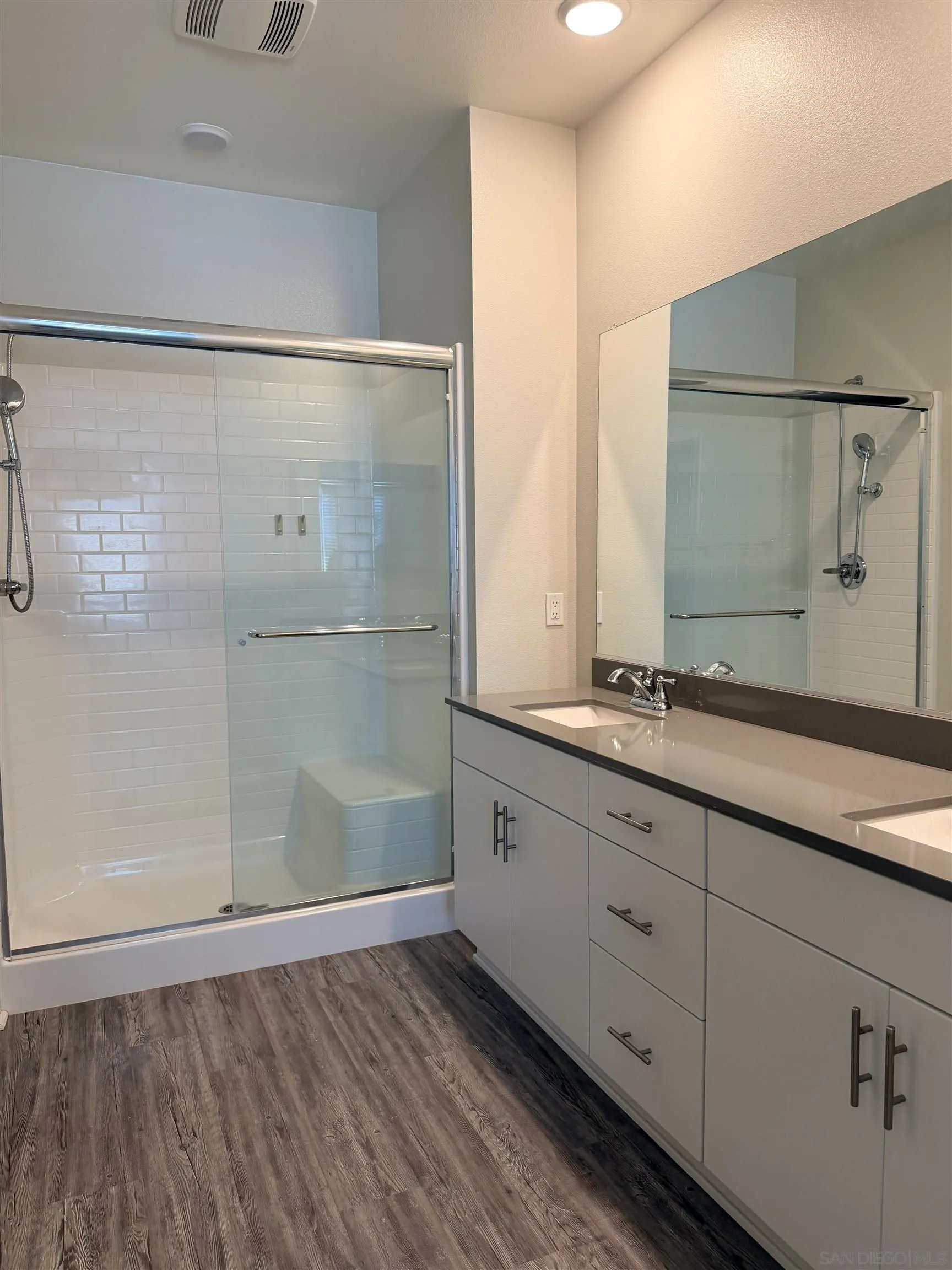 https://cdn.realtyfeed.com/cdn/127/260016879/56b644b47541a9249afc05e34ab1feba.webp