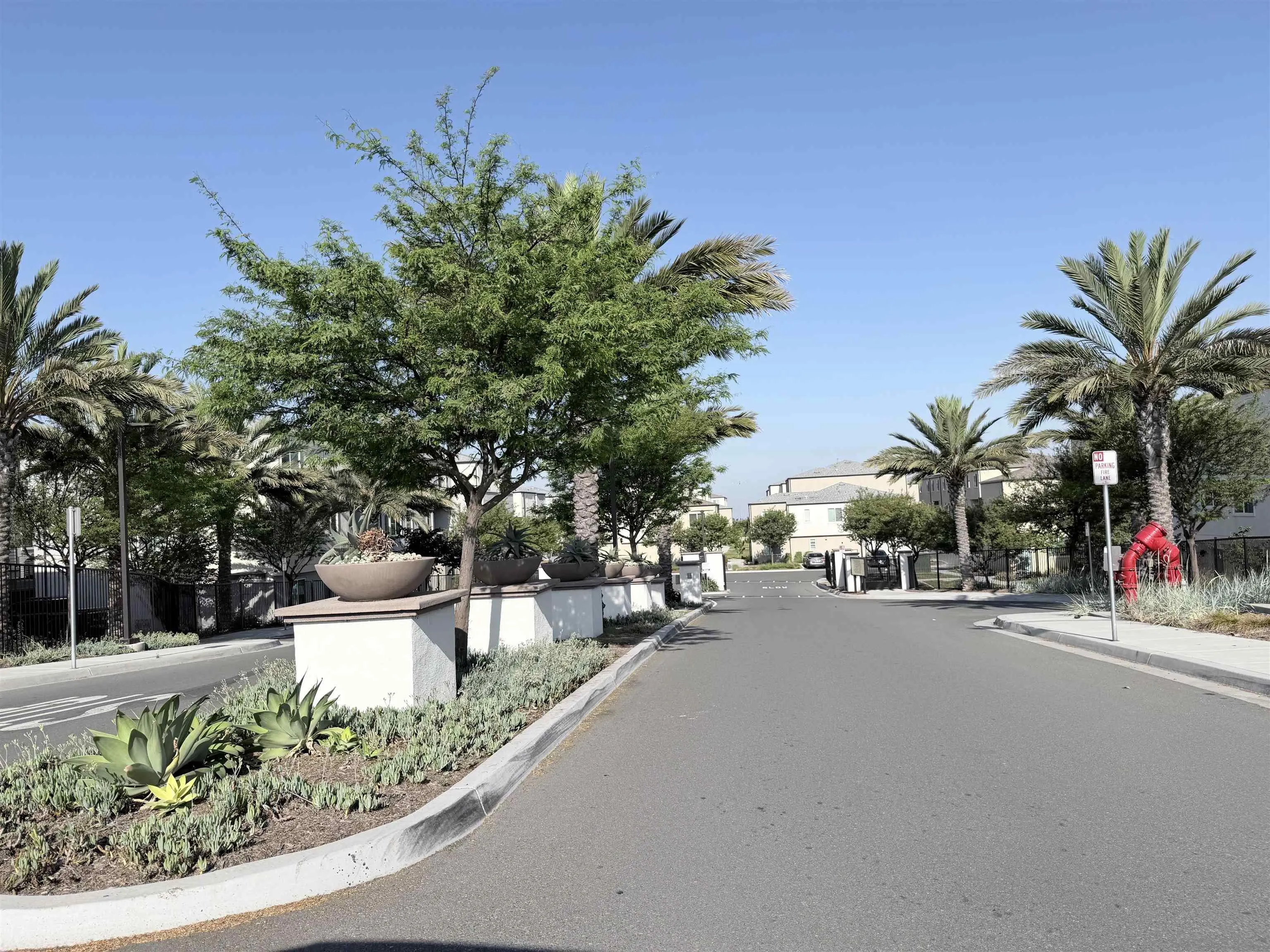 https://cdn.realtyfeed.com/cdn/127/260016879/6b243e4e088dbfc36175dd0fbdf1c0d6.webp